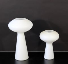 Paire de lampes de table champignons en verre blanc:: style moderne du milieu du siècle Lisa Johansson Pape