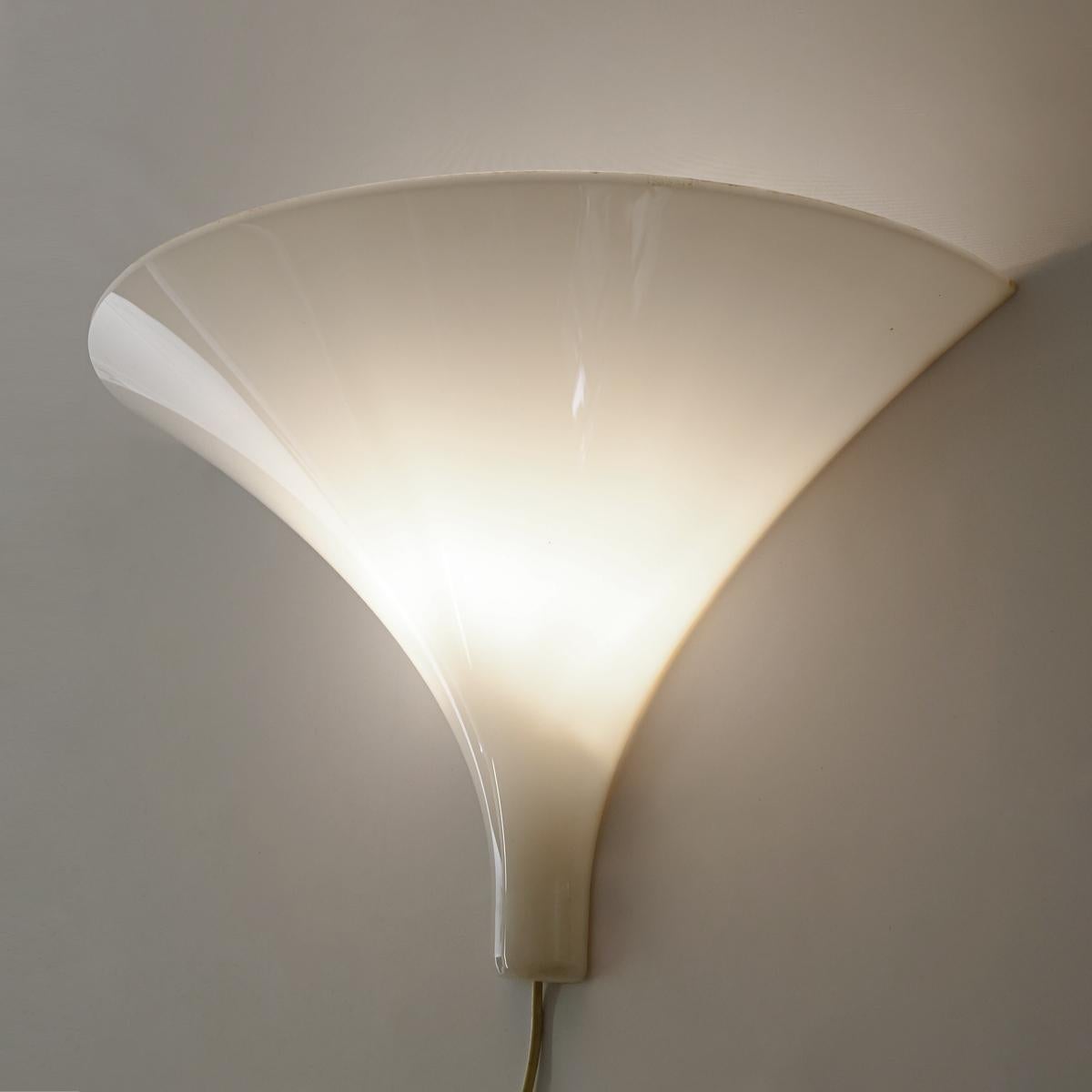 Late 20th Century Mid-Century Modern Pair of White Sconces 
