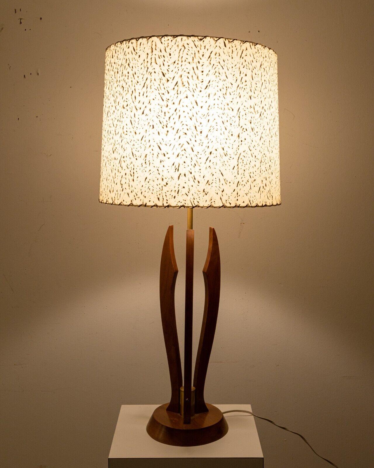 Mid-Century Modern Pair of Wood Sculptural Modeline Style Table Lamps In Good Condition In Keego Harbor, MI