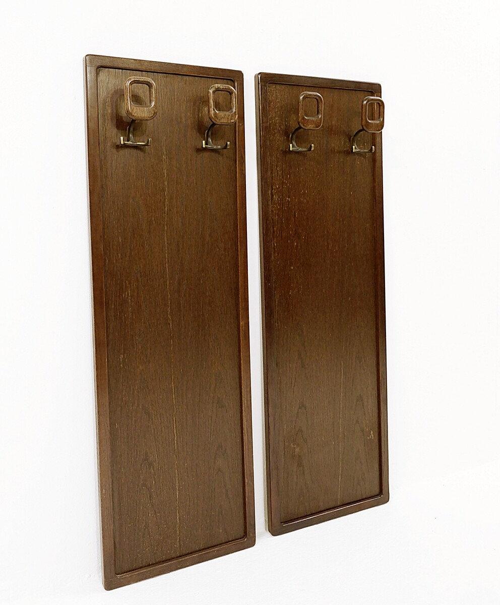 Appendiabiti da parete in legno del Mid Century Modern - anni '60
Misure: 40cmx13cm H. 130cm
Appendiabiti - Metà secolo - Anni '60 - Wood 
Usura coerente con l'età e l'uso: See One 
 