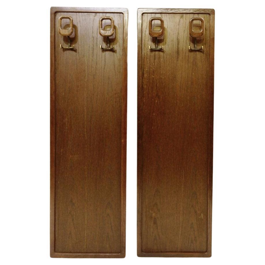 Coppia di appendiabiti da parete in legno del Mid Century Modern