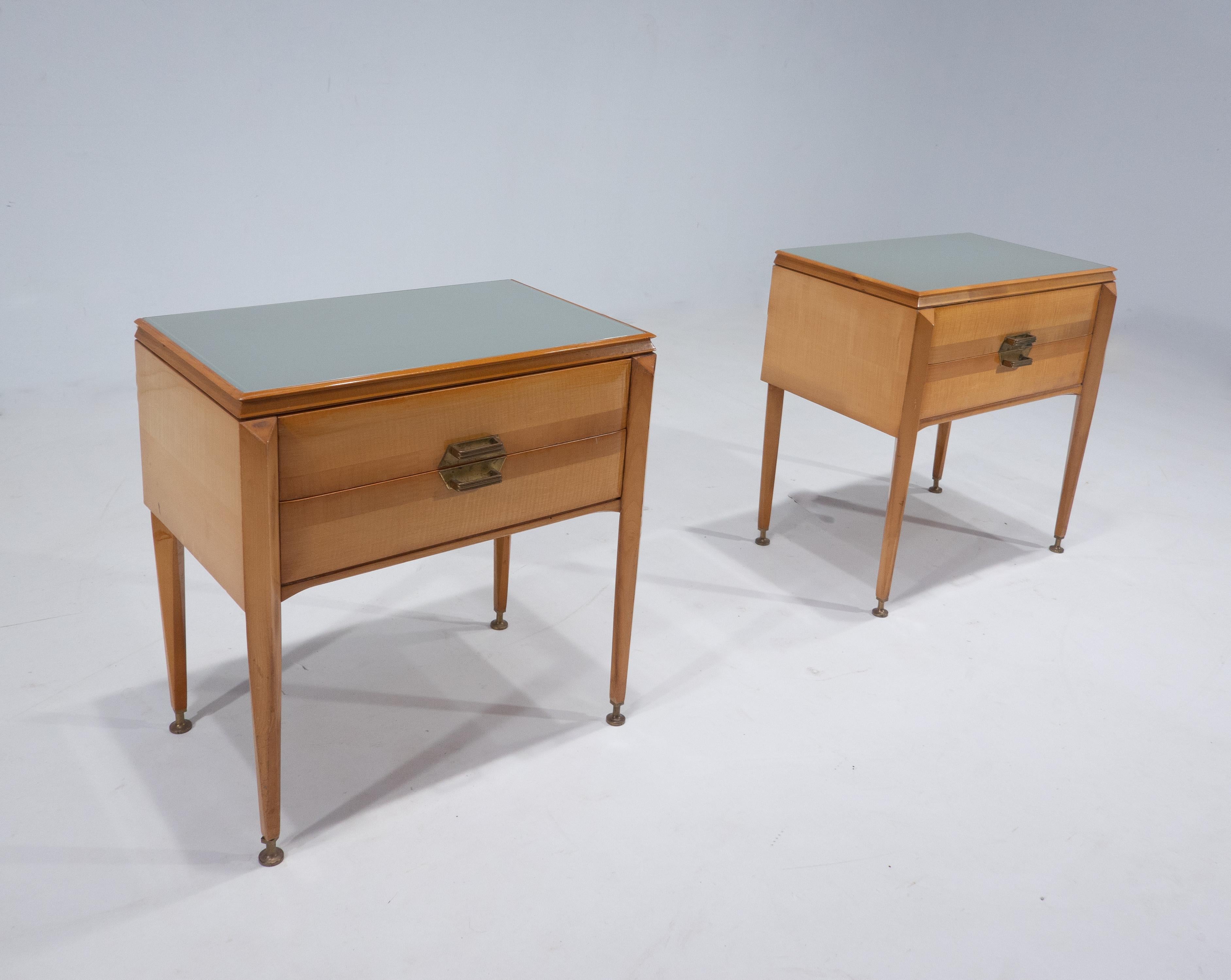 Mid-Century Modern Pair of Wooden Nightstands, Italy, 1960s In Good Condition In Brussels, BE