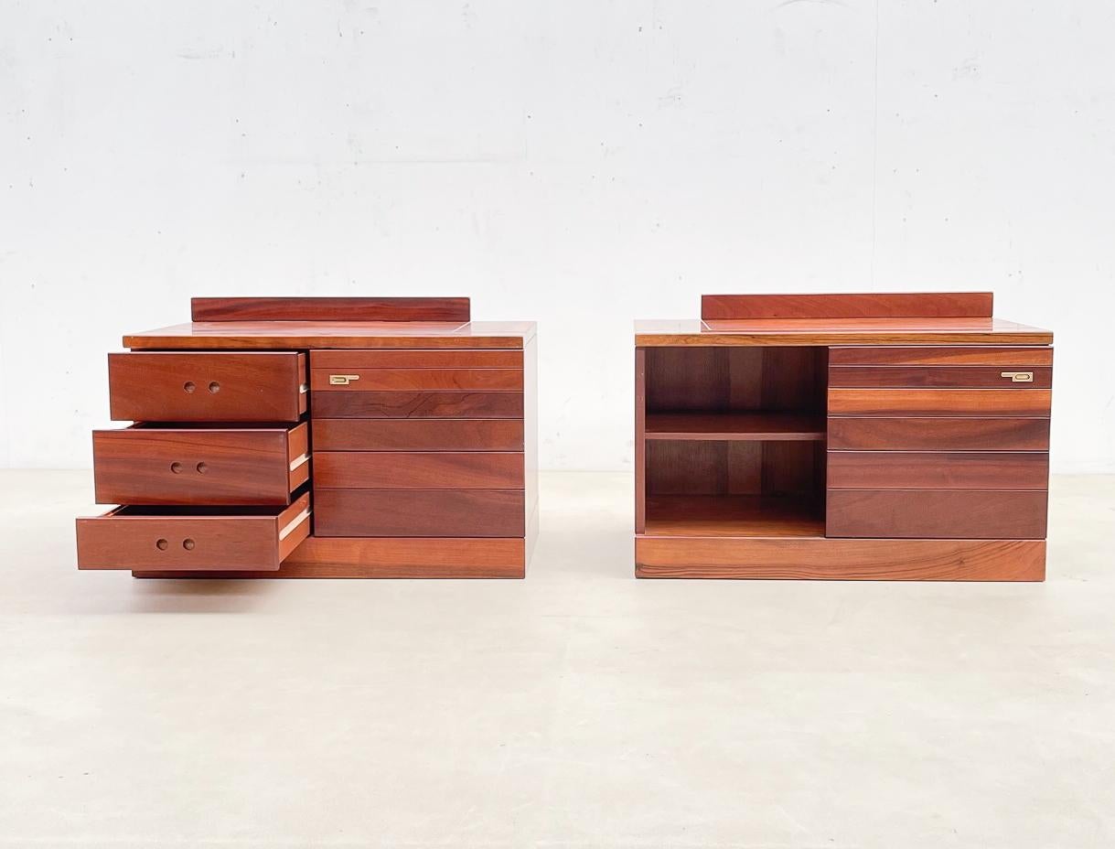 Mid-Century Modern Pair of Wooden Nightstands, Italy, 1970s For Sale 2