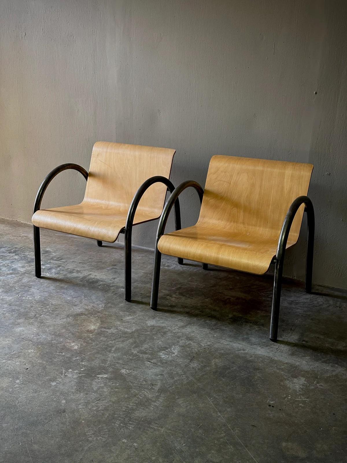Mid Century Modern Pair or Set of Four Metal and Wood Armchairs In Good Condition For Sale In Los Angeles, CA