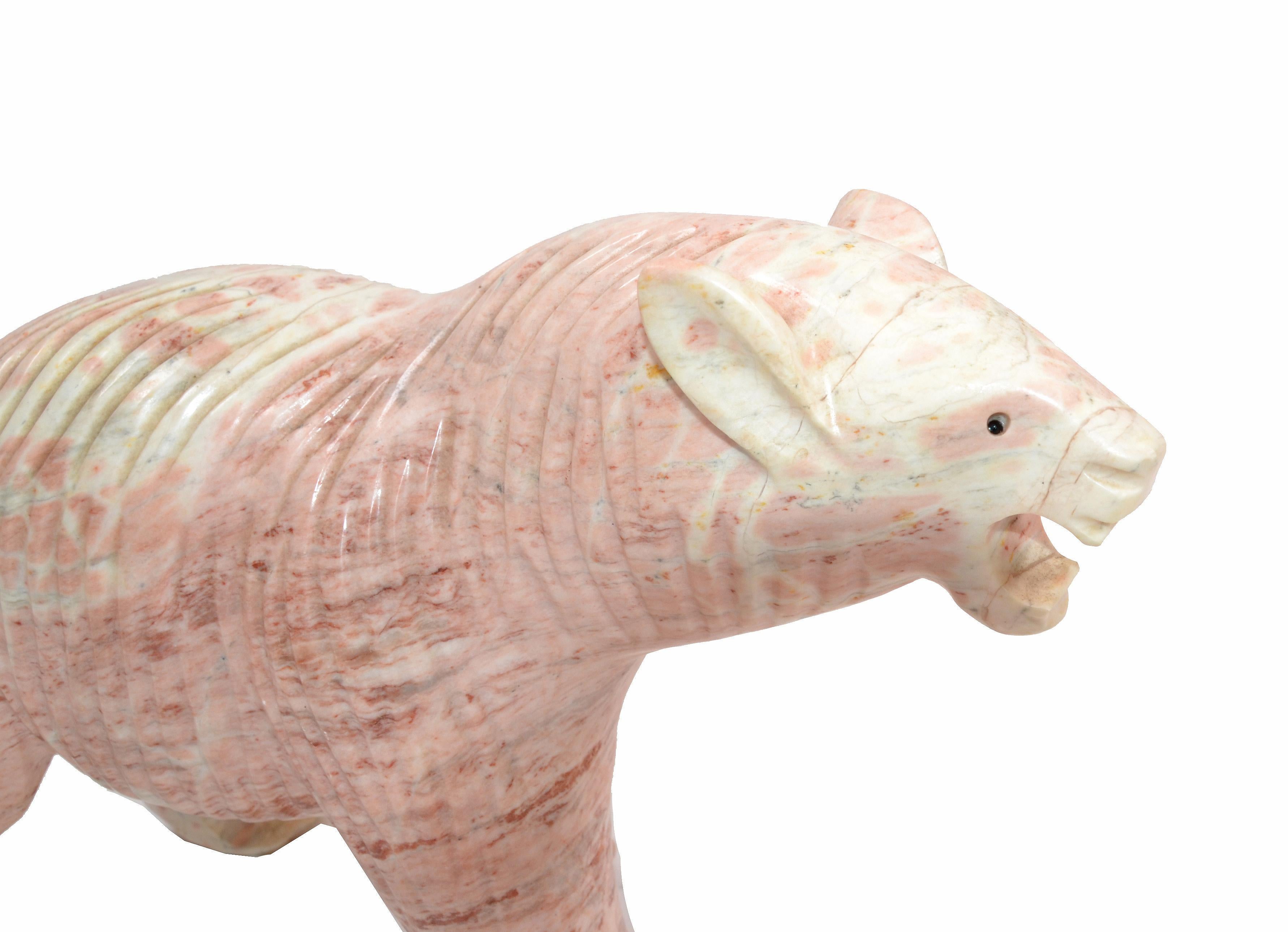 Mid-Century Modern Pale Pink Marble Polar Bear Figurine Animal Sculpture 1970 In Good Condition For Sale In Miami, FL