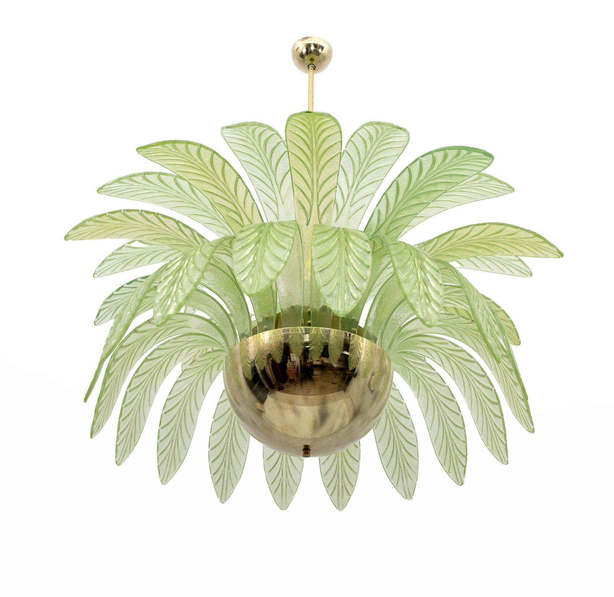 Italian Mid-Century Modern Palm Leaves Big Chandelier Murano Glass and Brass, 1970s For Sale