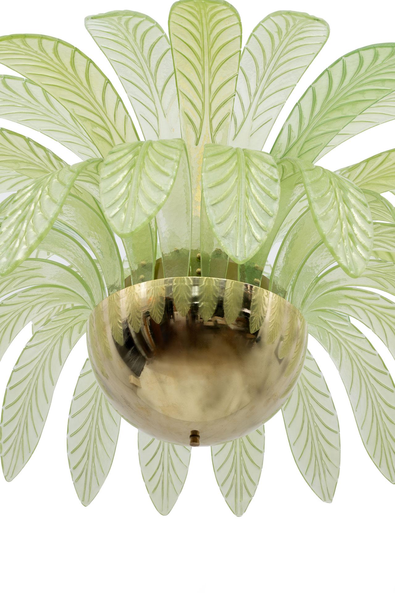 Mid-Century Modern Palm Leaves Big Chandelier Murano Glass and Brass, 1970s For Sale 1