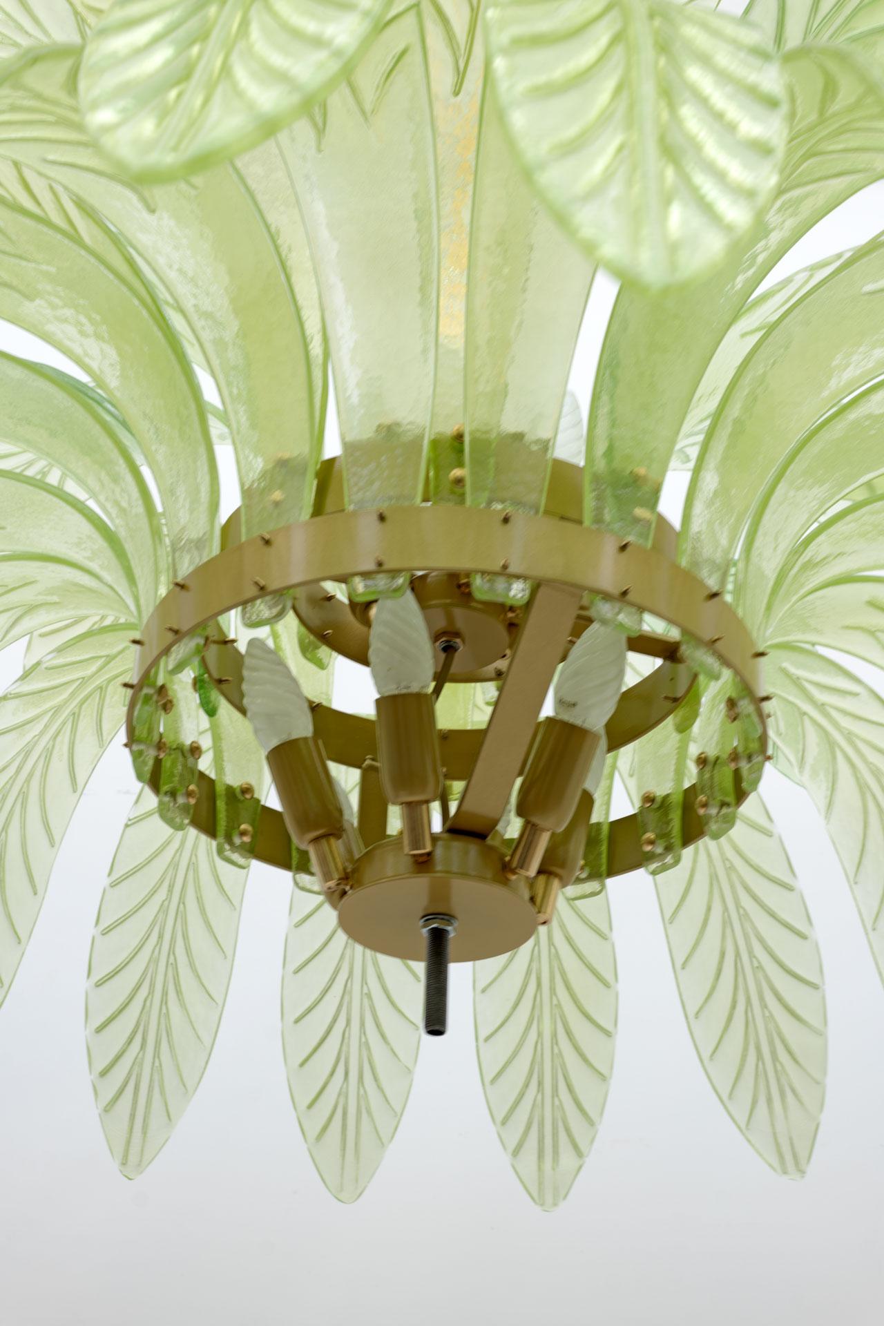 Mid-Century Modern Palm Leaves Big Chandelier Murano Glass and Brass, 1970s For Sale 3