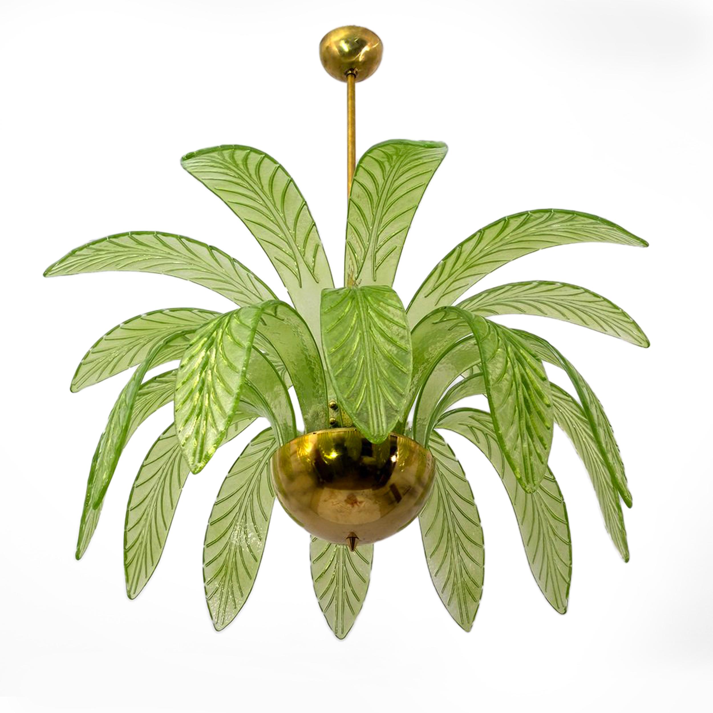 Mid-Century Modern Palm Leaves Chandelier Murano Glass and Brass, 1970s For Sale 2