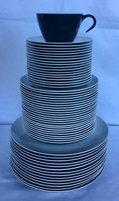 Mid-Century Modern Pan Am Airlines Melamine Plates Dinnerware Service, 1960s