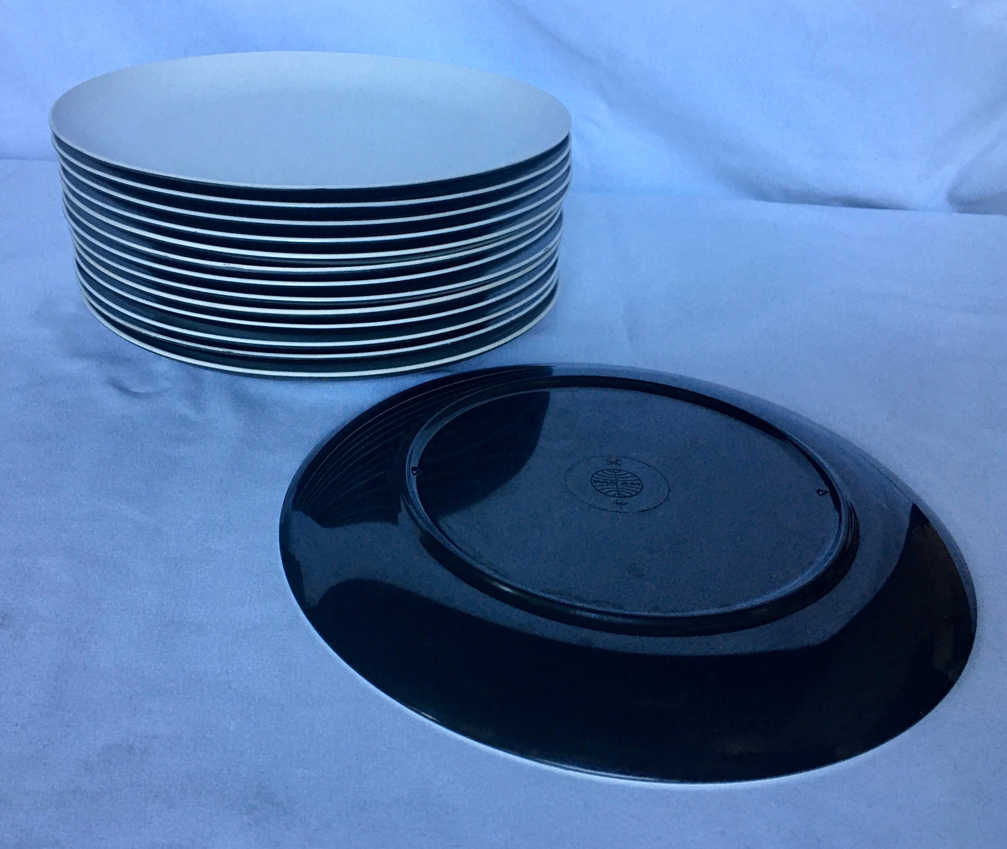 Mid-Century Modern Pan Am Airlines Melamine Plates Dinnerware Service, 1960s For Sale 1