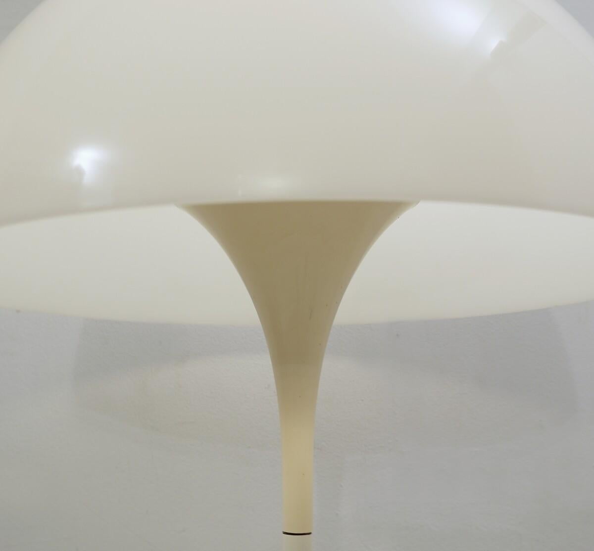 Mid-Century Modern 'Panthella' Floor Lamp by Verner Panton for Louis Poulsen In Good Condition In Brussels , BE