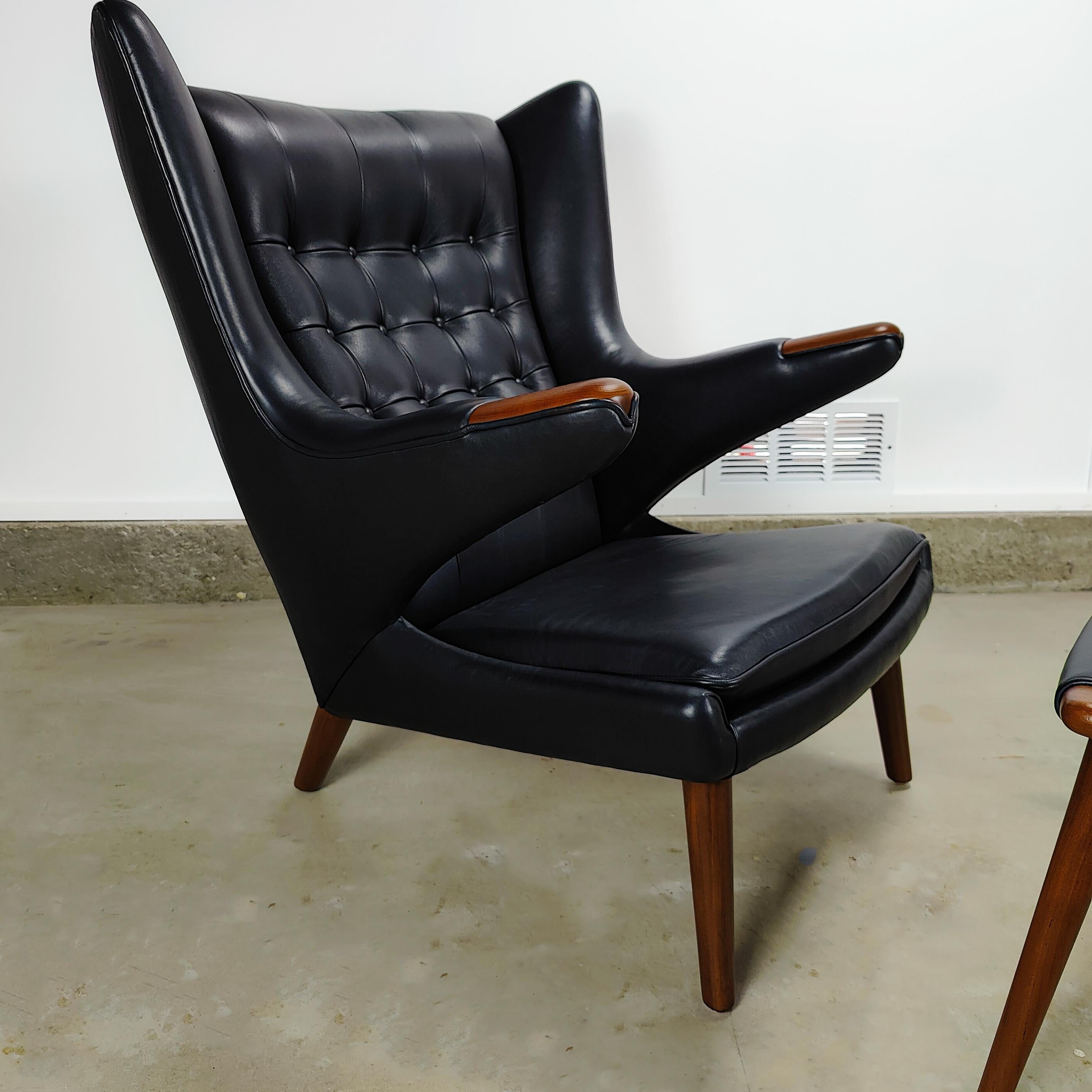Mid Century Modern Papa Bear Lounge Chair & Ottoman by Hans Wegner, c1950s For Sale 3