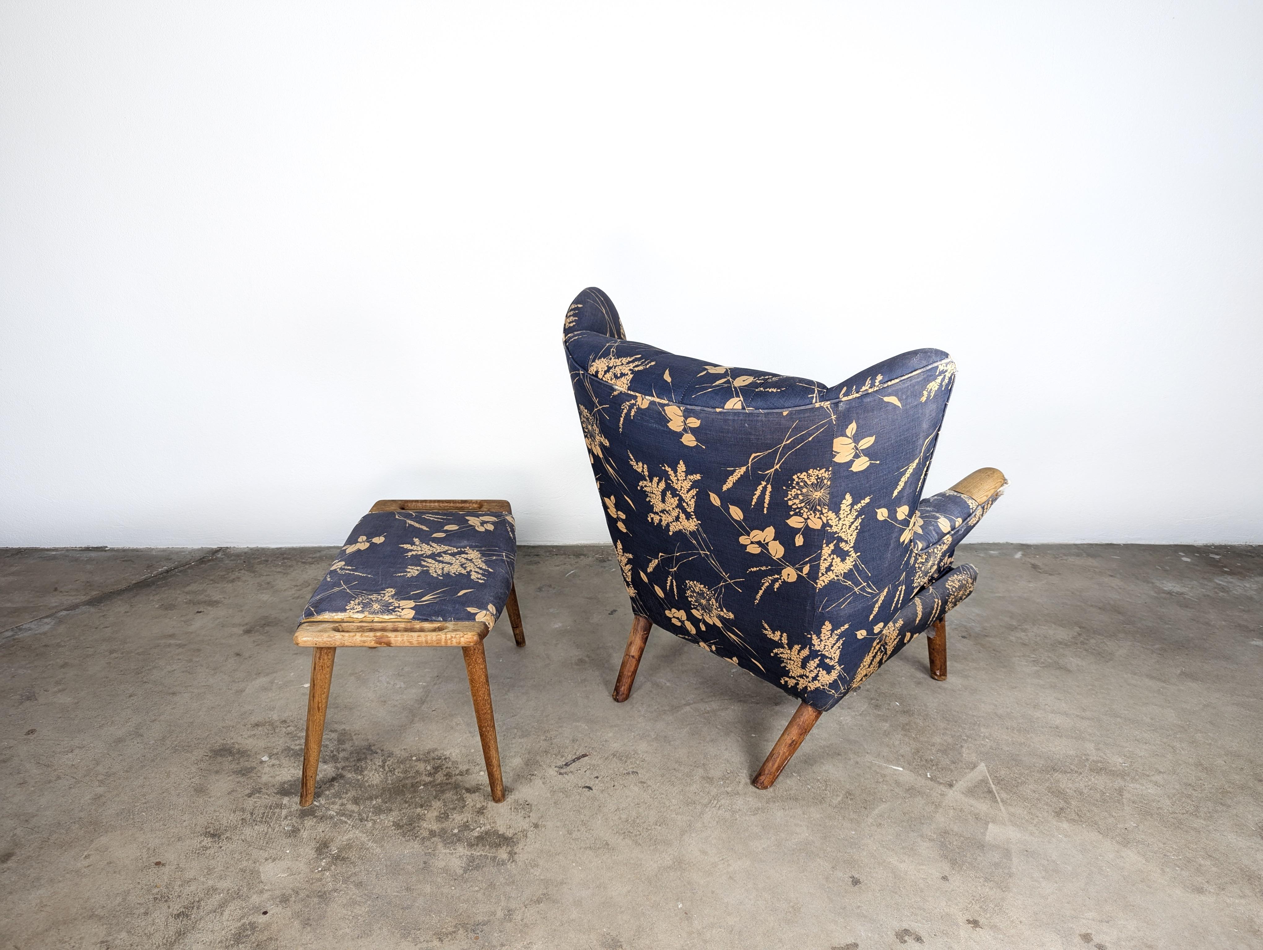 Mid Century Modern Papa Bear Lounge Chair & Ottoman by Hans Wegner, c1950s In Fair Condition In Chino Hills, CA