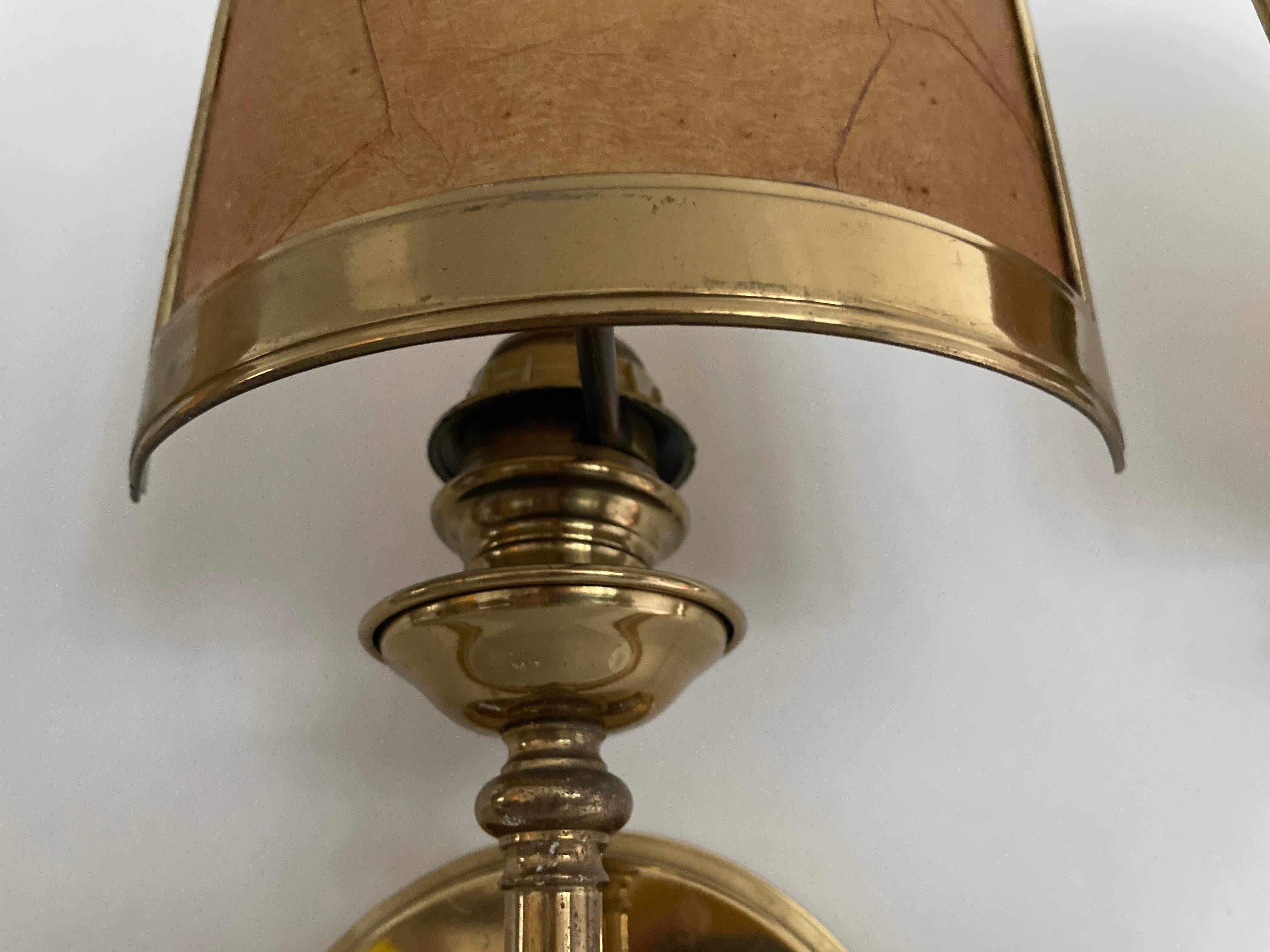 Mid-century Modern Paper and Brass 3-head Sconce, 1960s, Italy 4