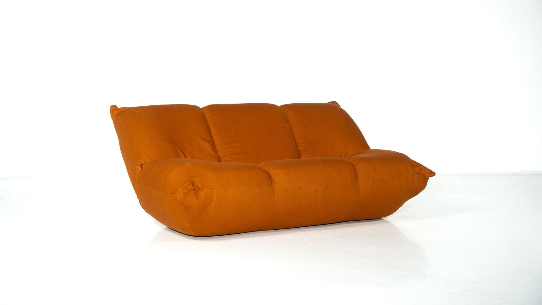 Mid-Century Modern Papillon Sofa by Giovannetti, Italy, 1970s en venta 4