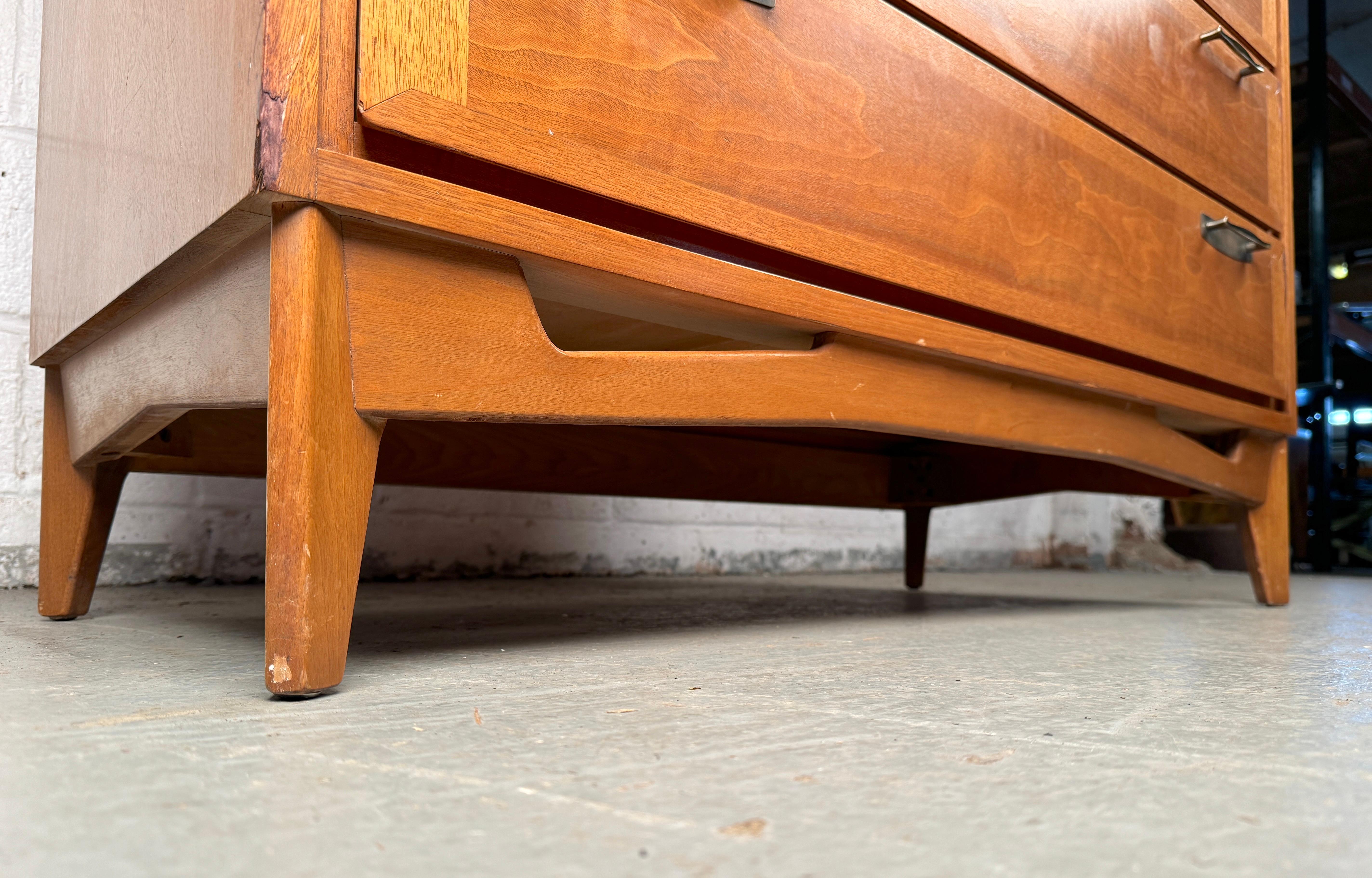 Comò Parquet-Front moderno di metà secolo di Red Lion Co. in vendita 13
