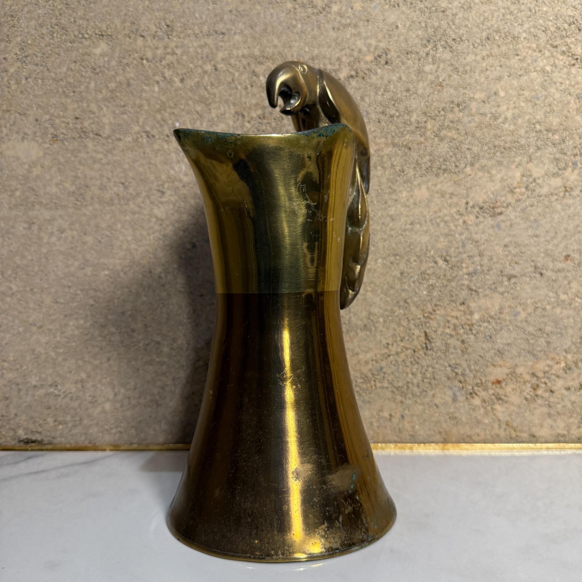 Mid-Century Modern Parrot Pitcher Metales Casasdos Brass In Good Condition For Sale In Chula Vista, CA