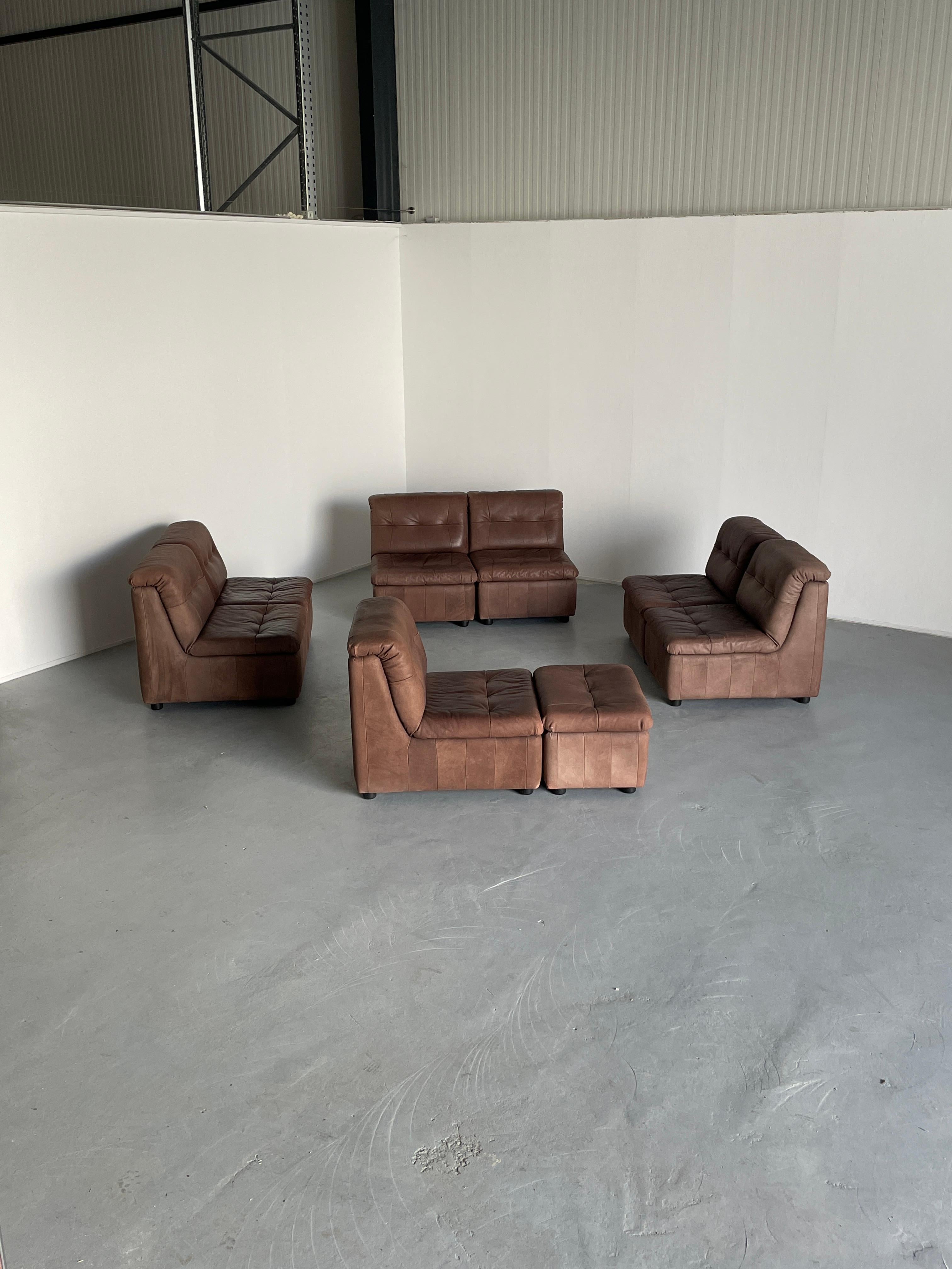 Mid-Century Modern Mid-Century-Modern Patchwork Leather Modular Seating Set in the style of De Sede For Sale