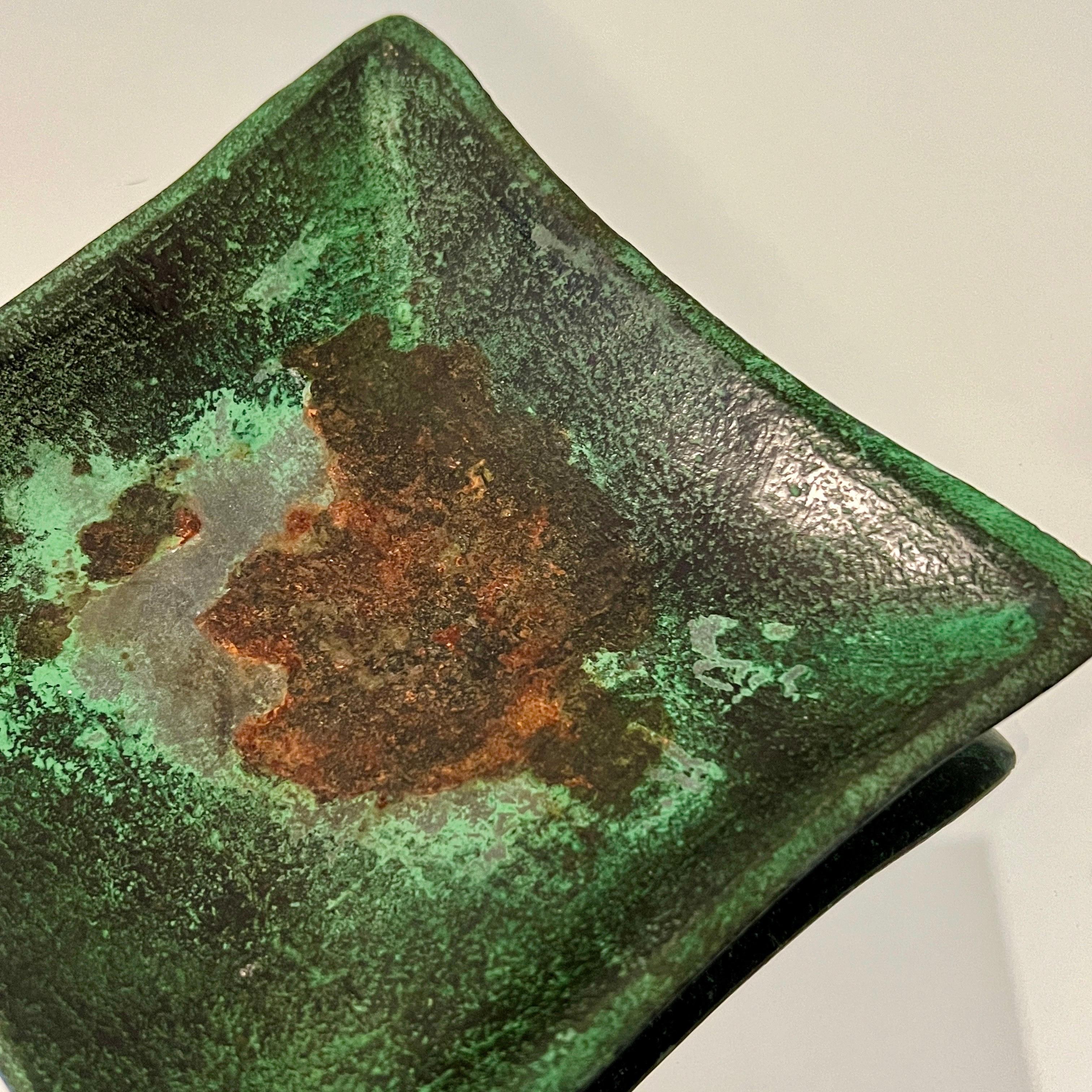 Fatto a mano Vide Poche o posacenere in bronzo patinato della modernità di metà secolo in vendita