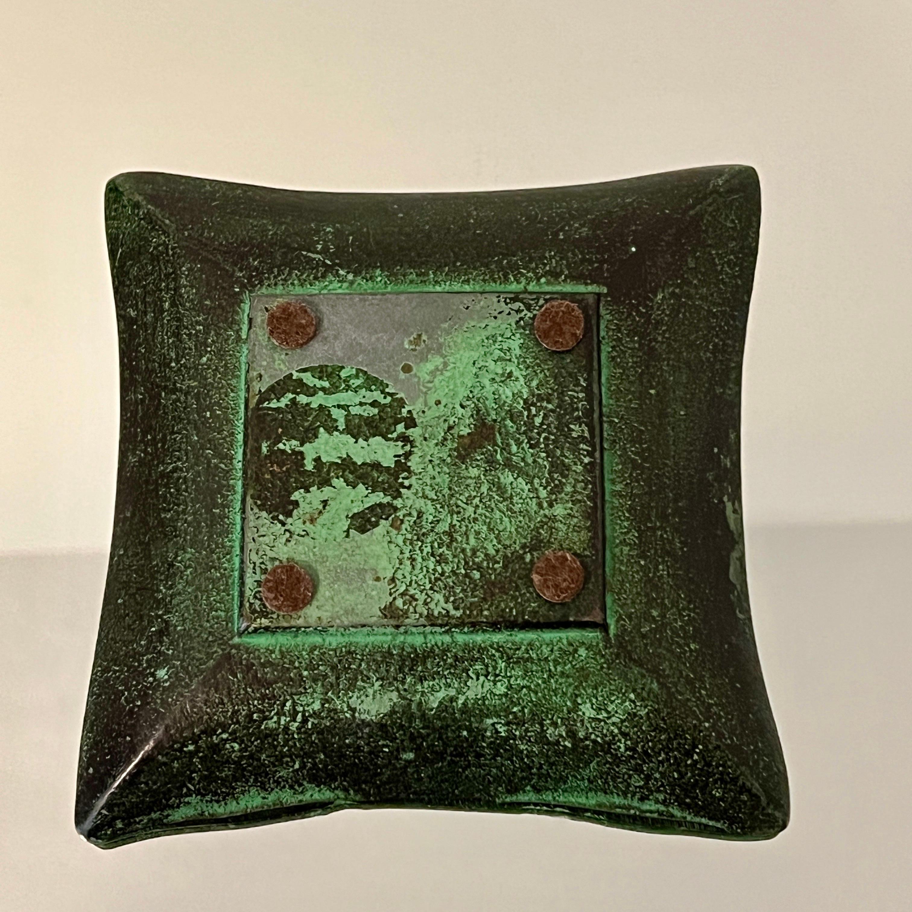 Bronzo Vide Poche o posacenere in bronzo patinato della modernità di metà secolo in vendita
