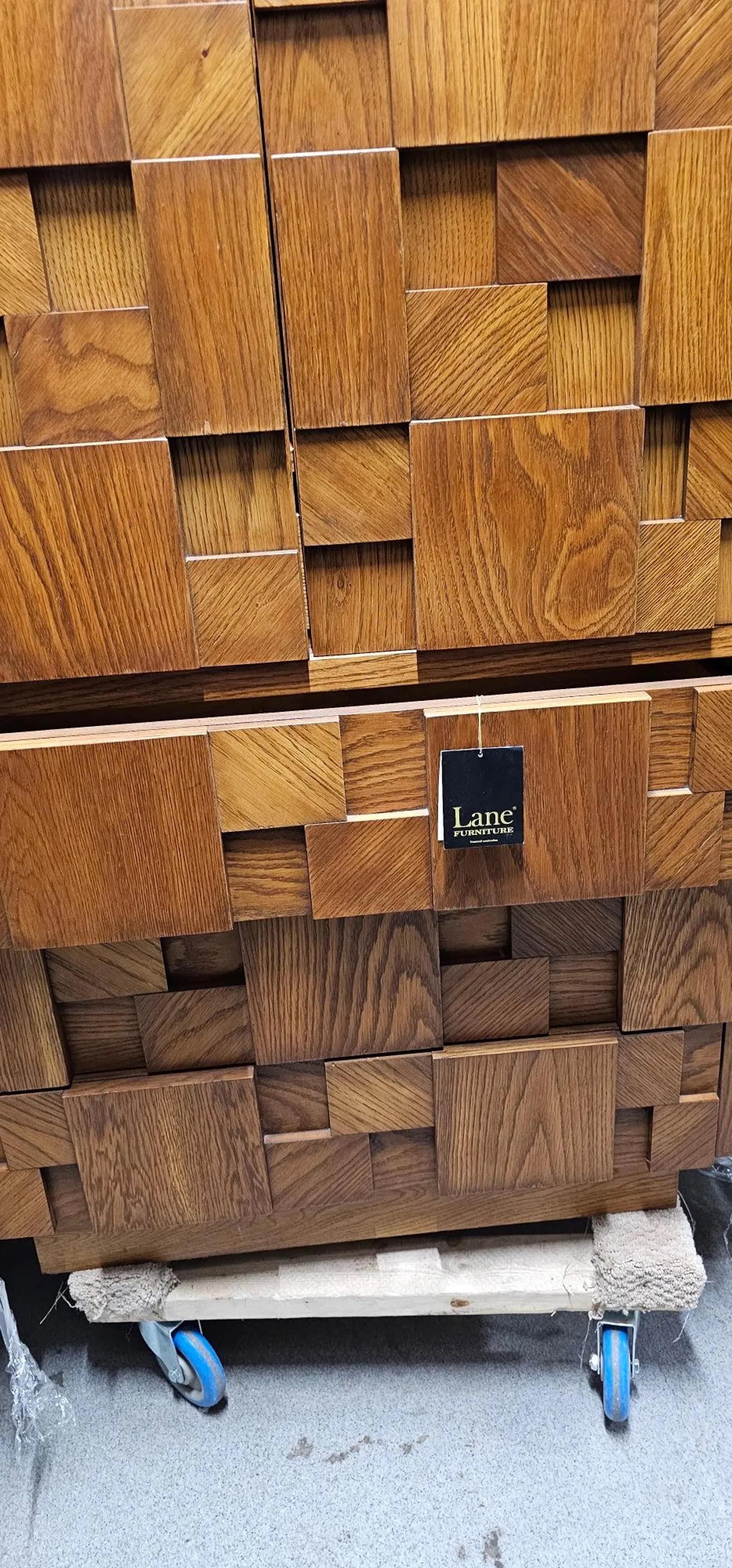 Armario Brutalista de estilo Paul Evans, Mid Century Modern, Lane Furniture Co. en Bueno estado para la venta en Chicago, IL