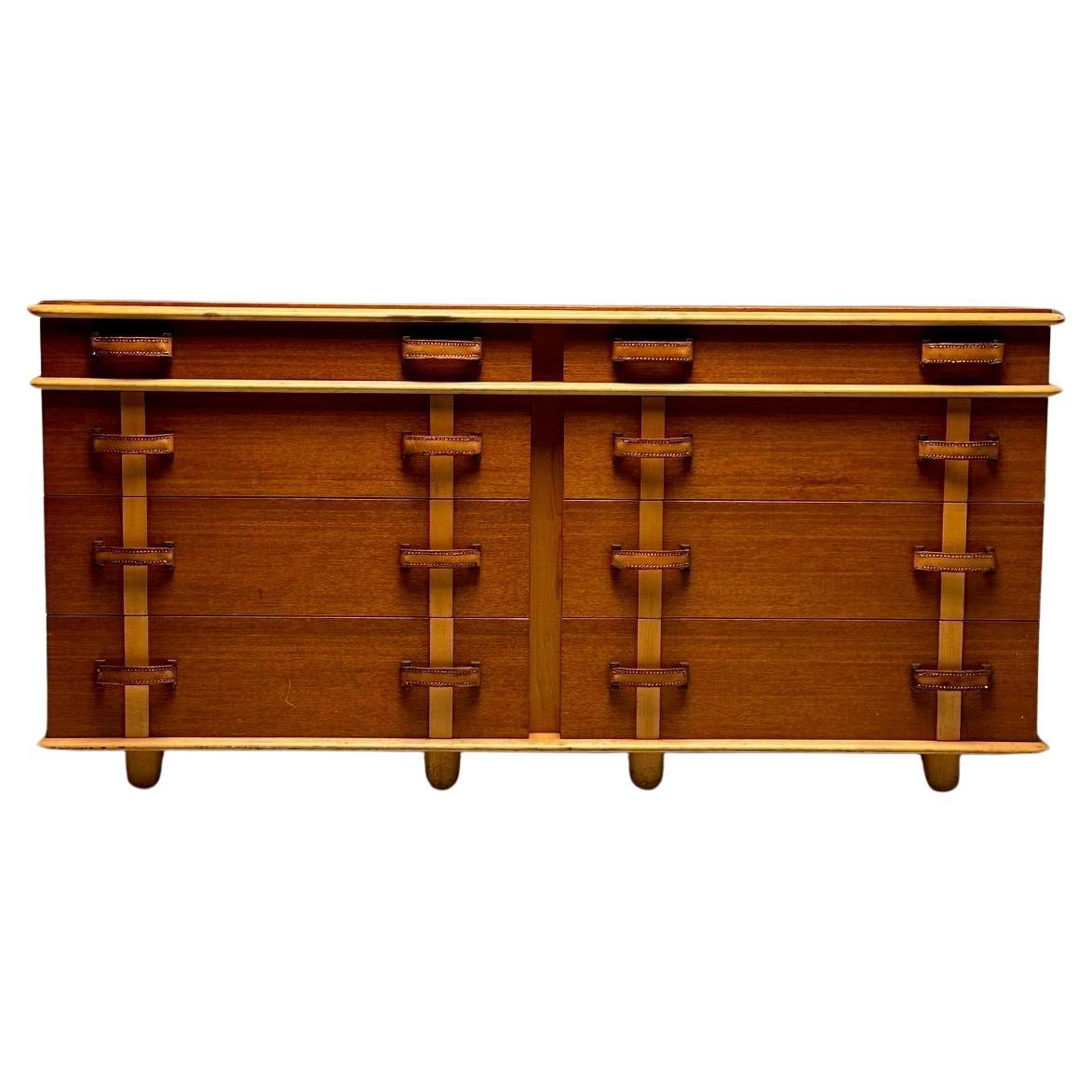 Paul Frankl, John Stuart, Rare Station Wagon Dresser, Acajou, laiton, cuir