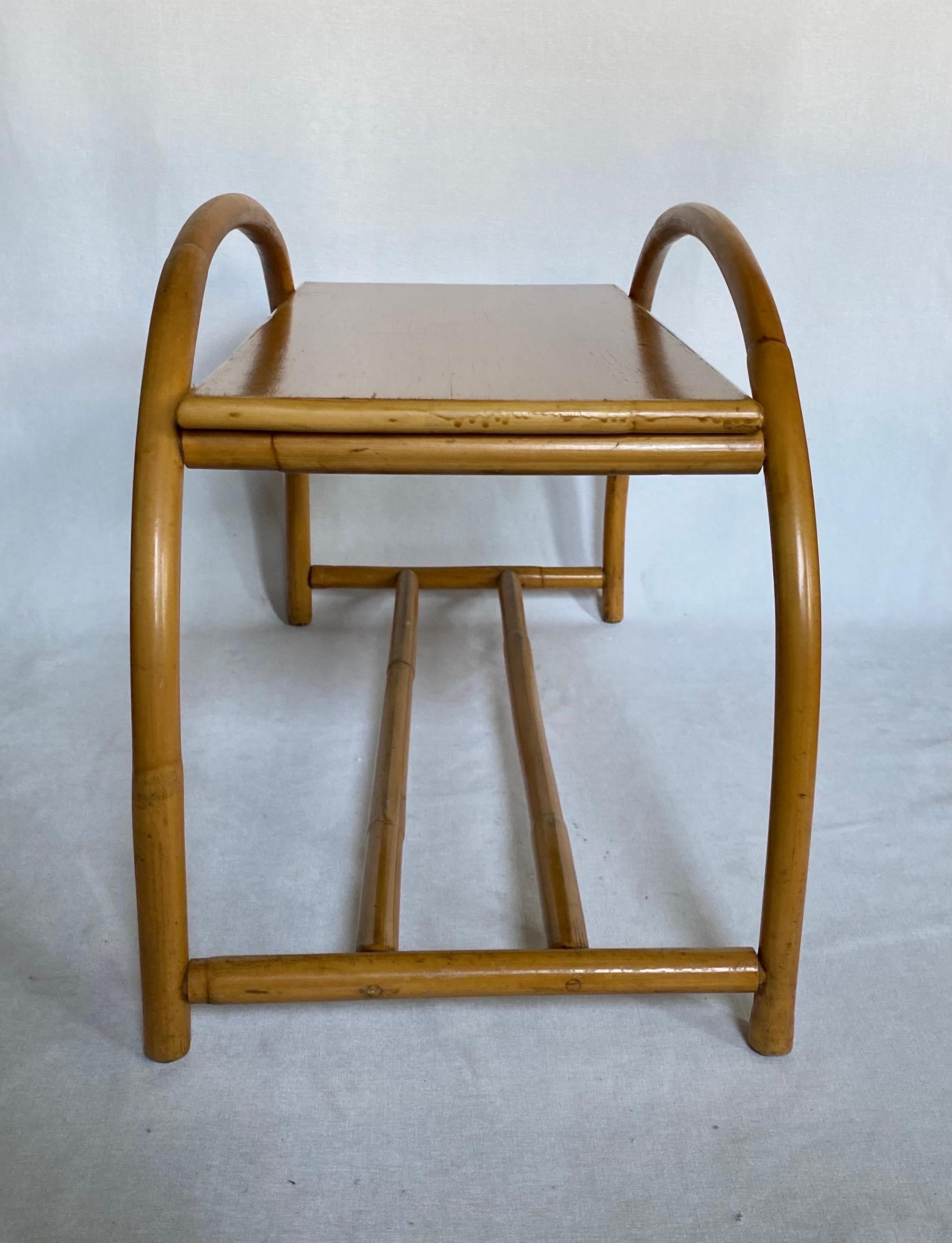 Mid-Century Modern Paul Frankl Style Arched Rattan Side End Table For Sale 1