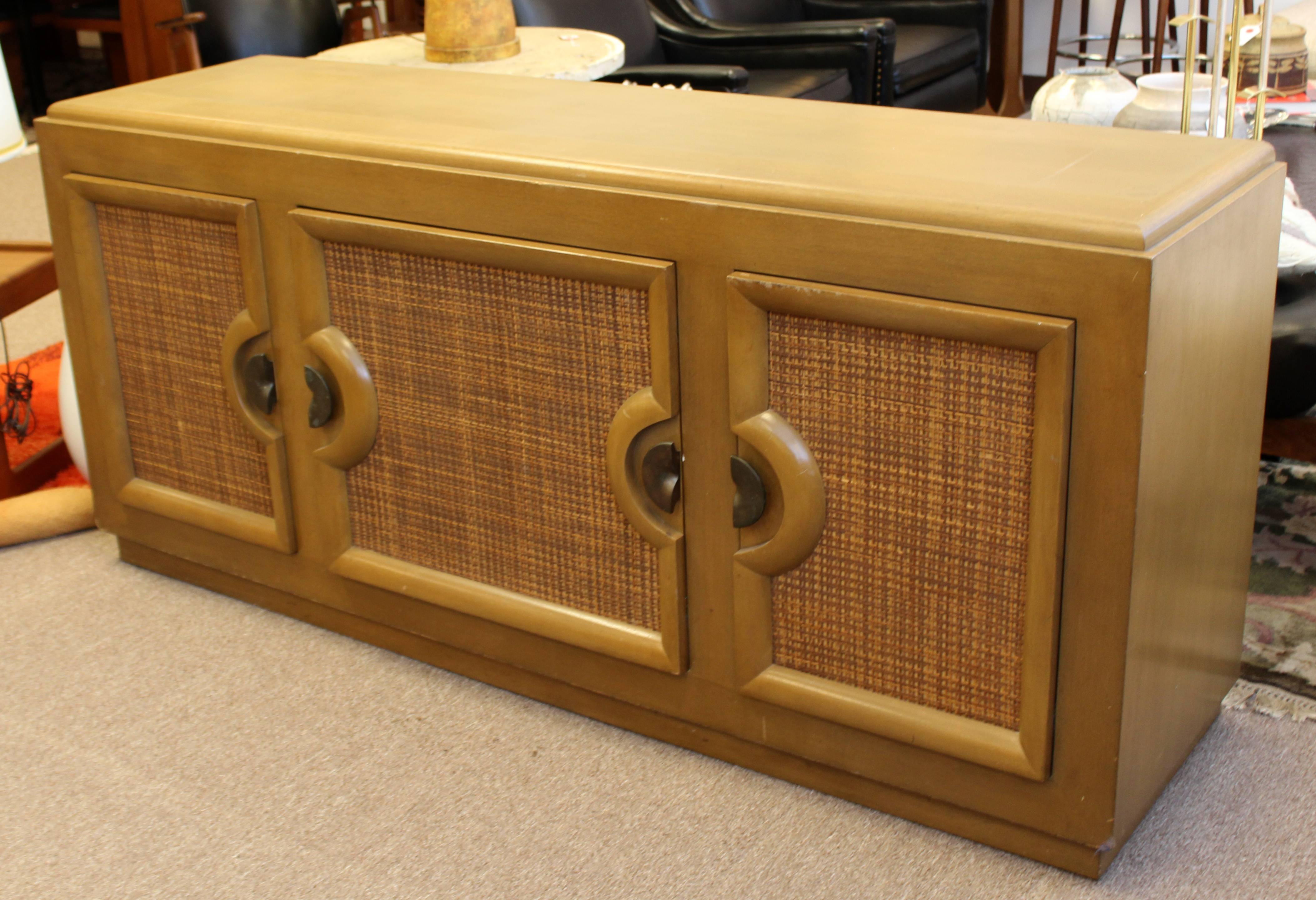 American Mid-Century Modern Paul Laszlo Credenza Sideboard Buffet Cane and Wood, 1950s