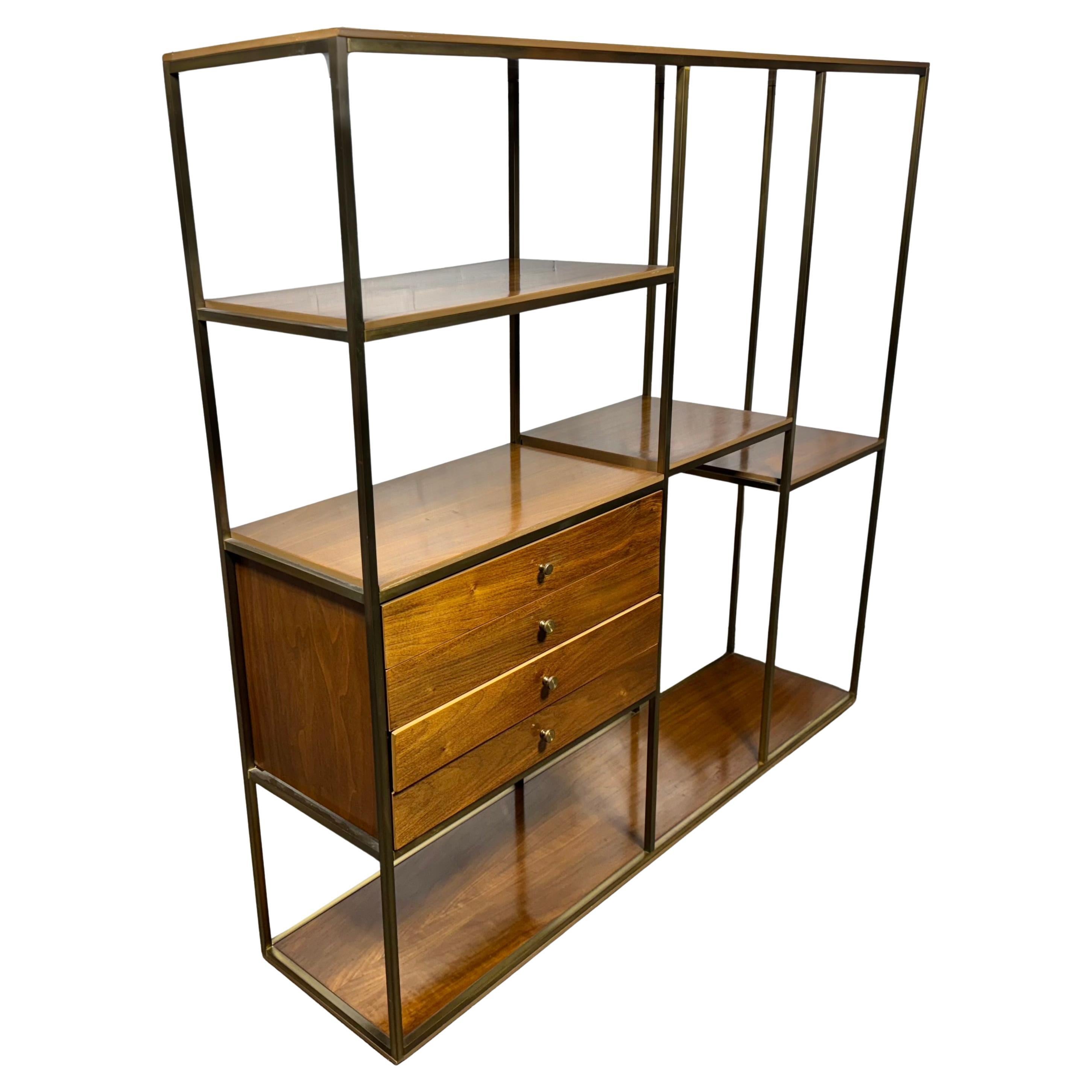 Mid-Century moderno Libreria / Divisorio in ottone di Paul McCobb, 4 cassetti, metà del secolo scorso in vendita