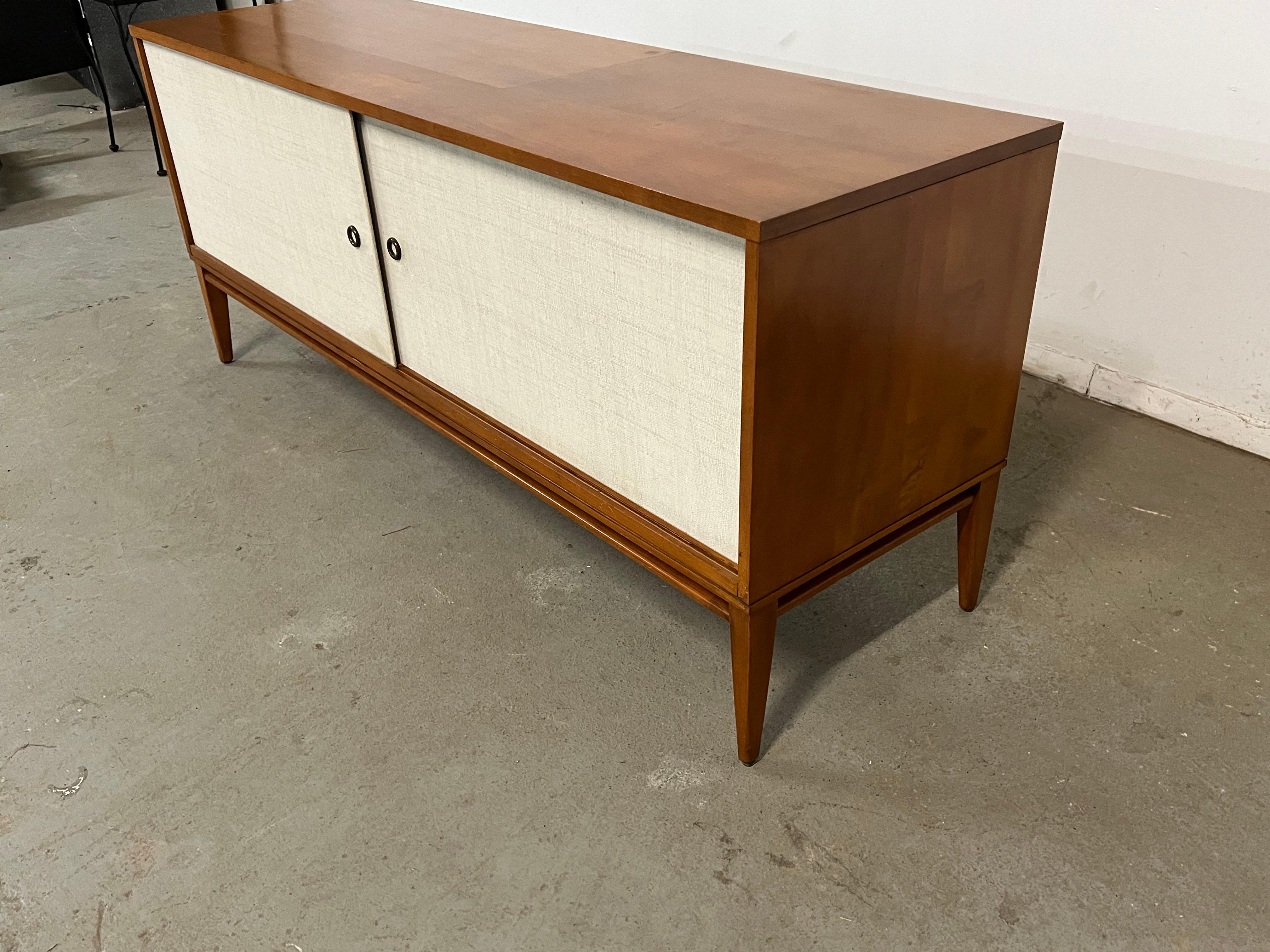 Maple Mid-Century Modern Paul McCobb Credenza/Media Console