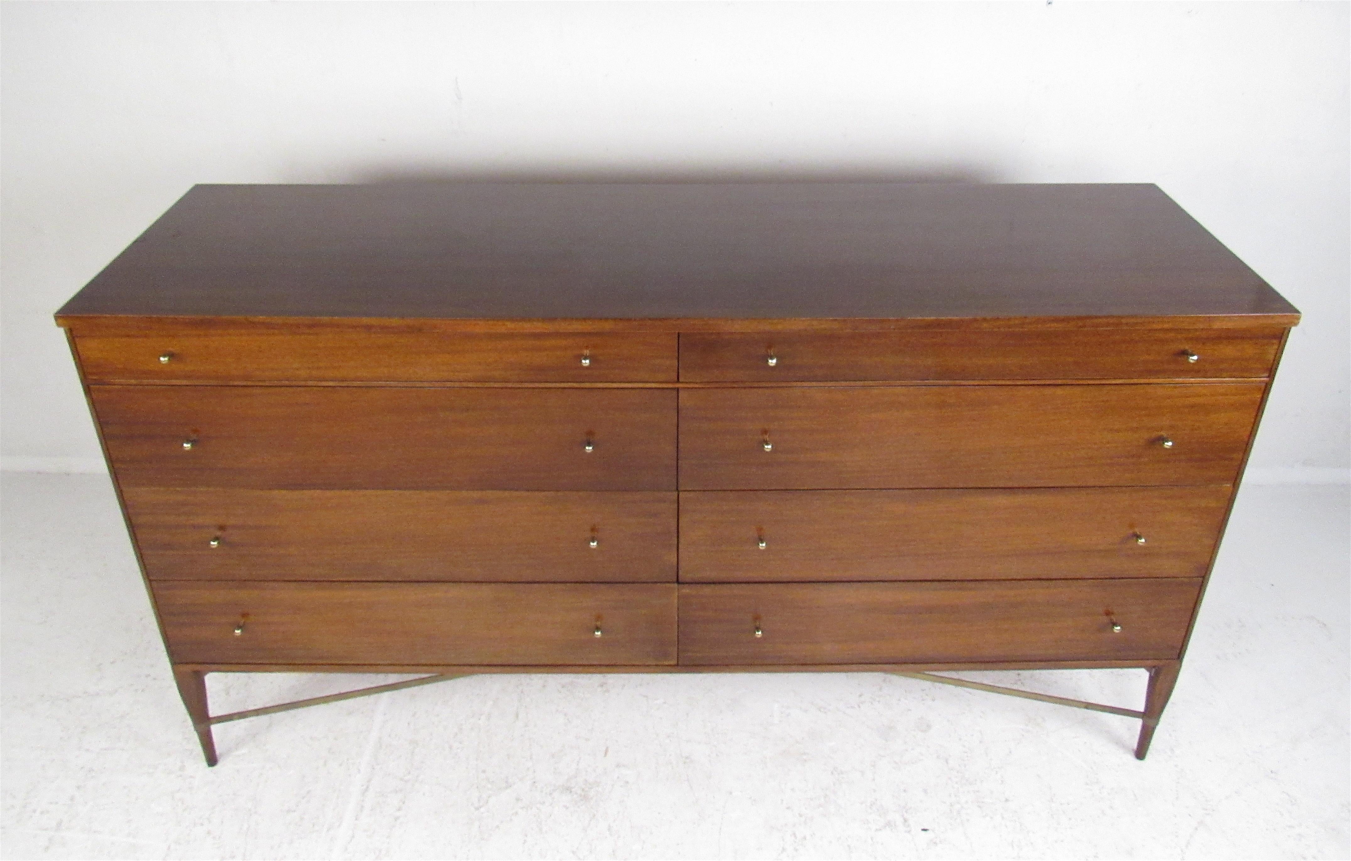 American Mid-Century Modern Paul McCobb Eight-Drawer Dresser