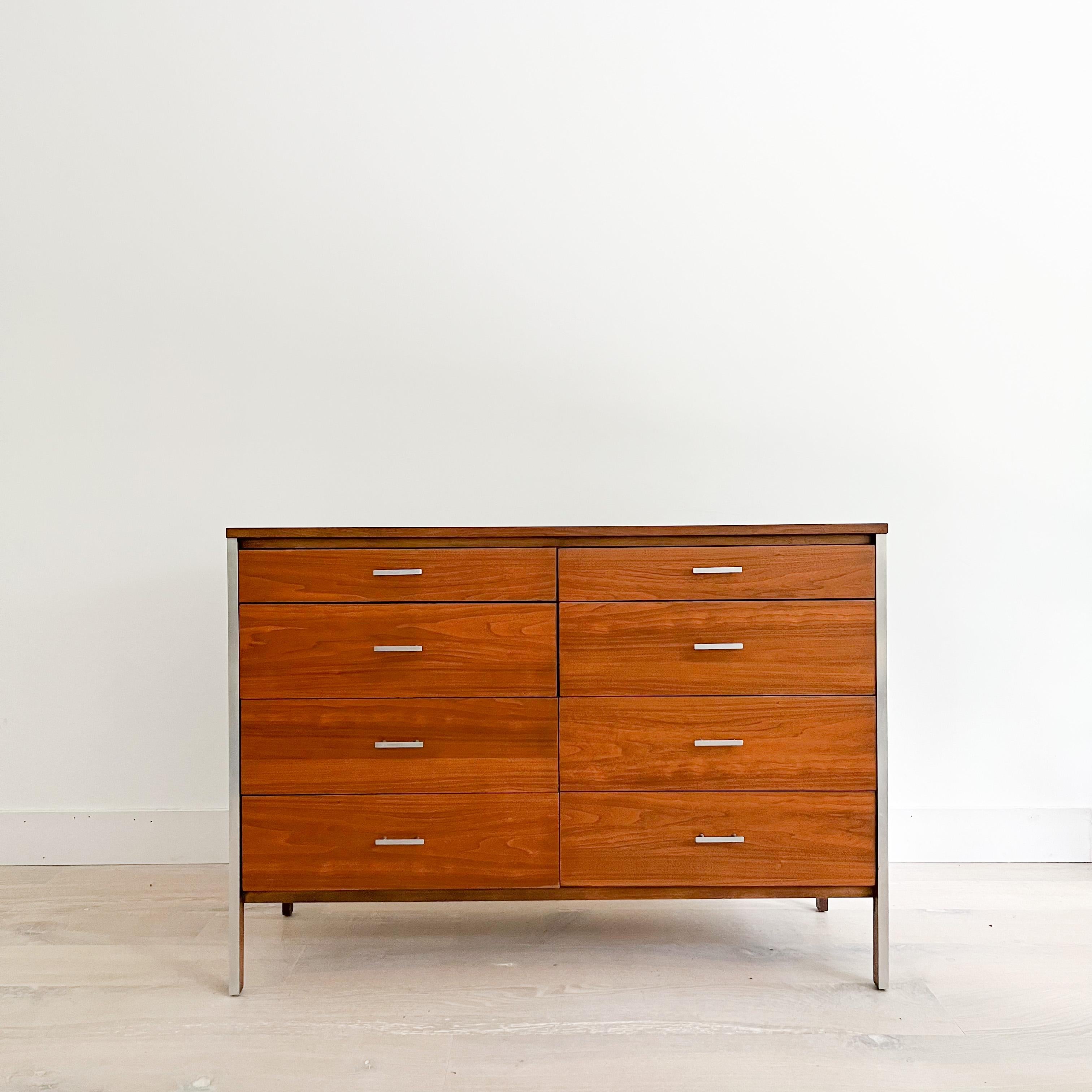 Mid-Century Modern Paul McCobb for Calvin Furniture 8 Drawer Dresser In Good Condition In Asheville, NC