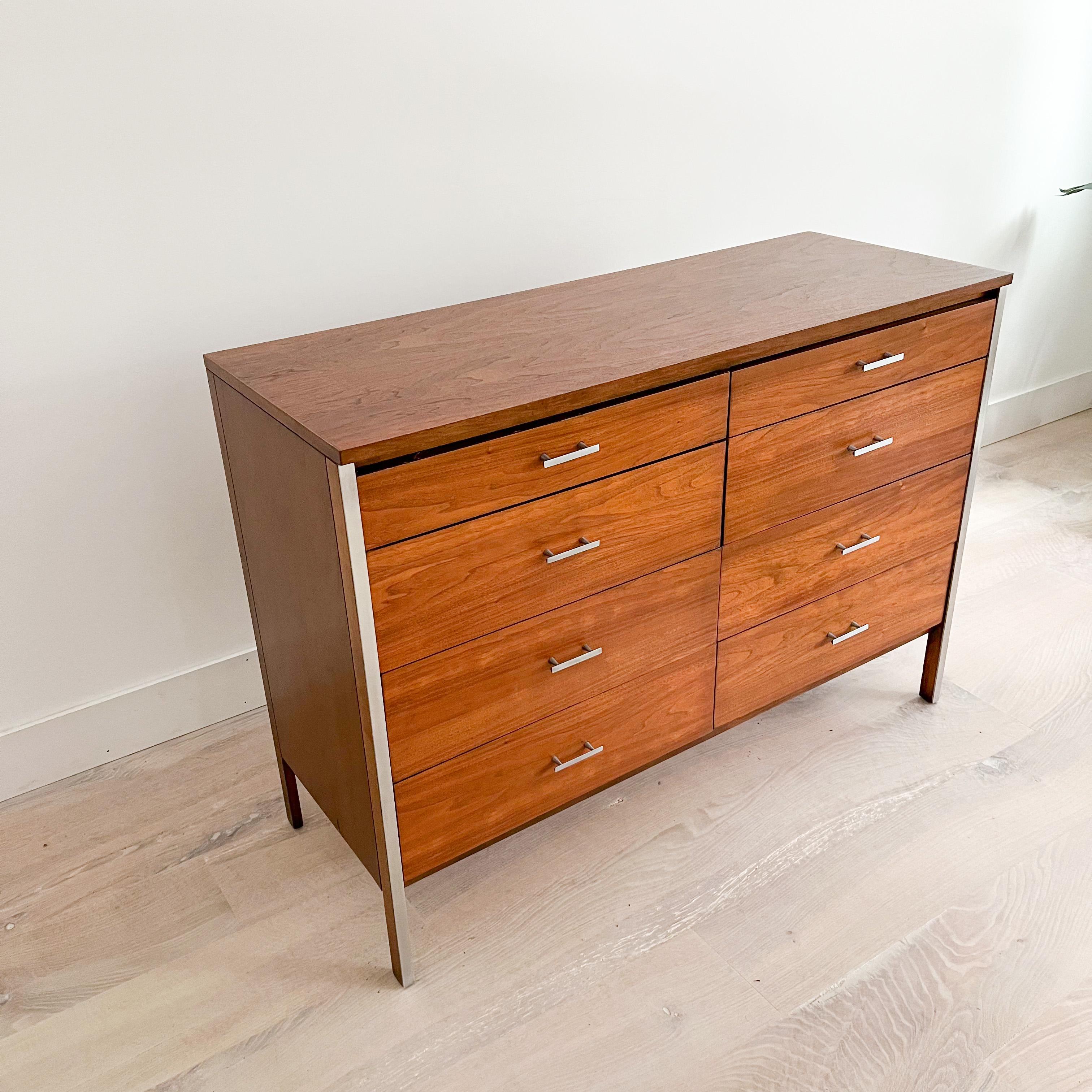 Mid-20th Century Mid-Century Modern Paul McCobb for Calvin Furniture 8 Drawer Dresser