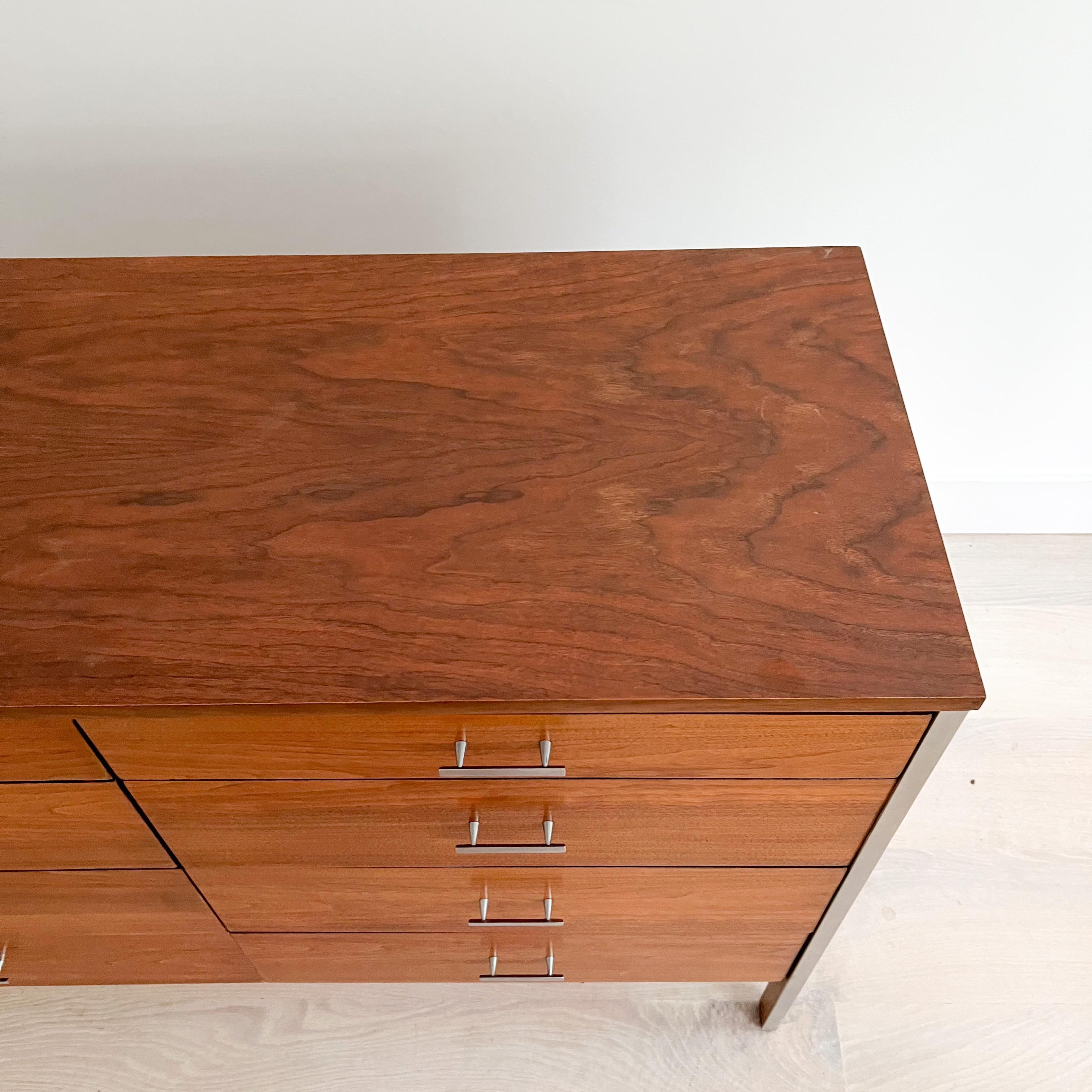 Mid-Century Modern Paul McCobb for Calvin Furniture 8 Drawer Dresser 4