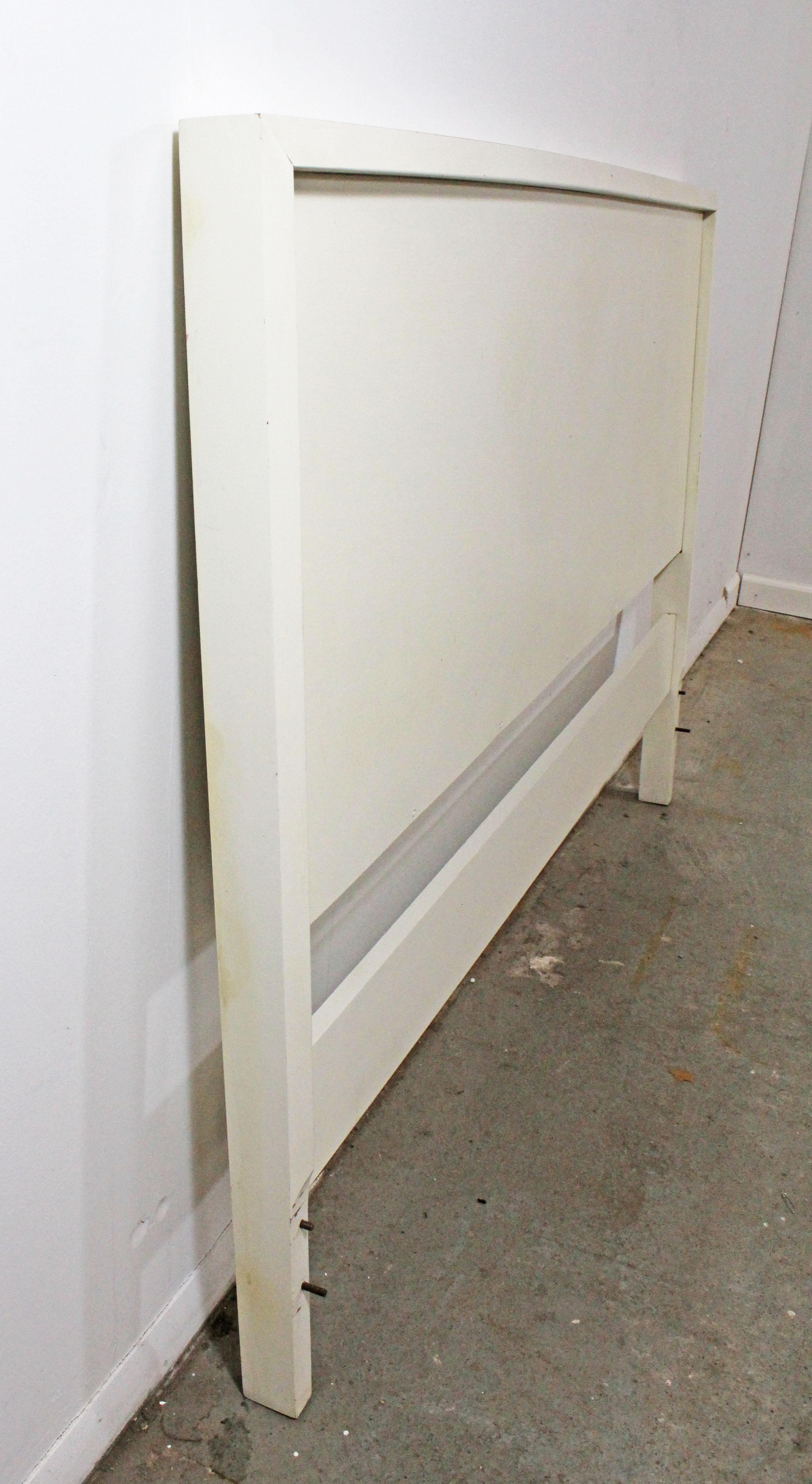 Mid-Century Modern Paul McCobb for Planner Group Winchendon Full-Size Headboard In Good Condition In Wilmington, DE
