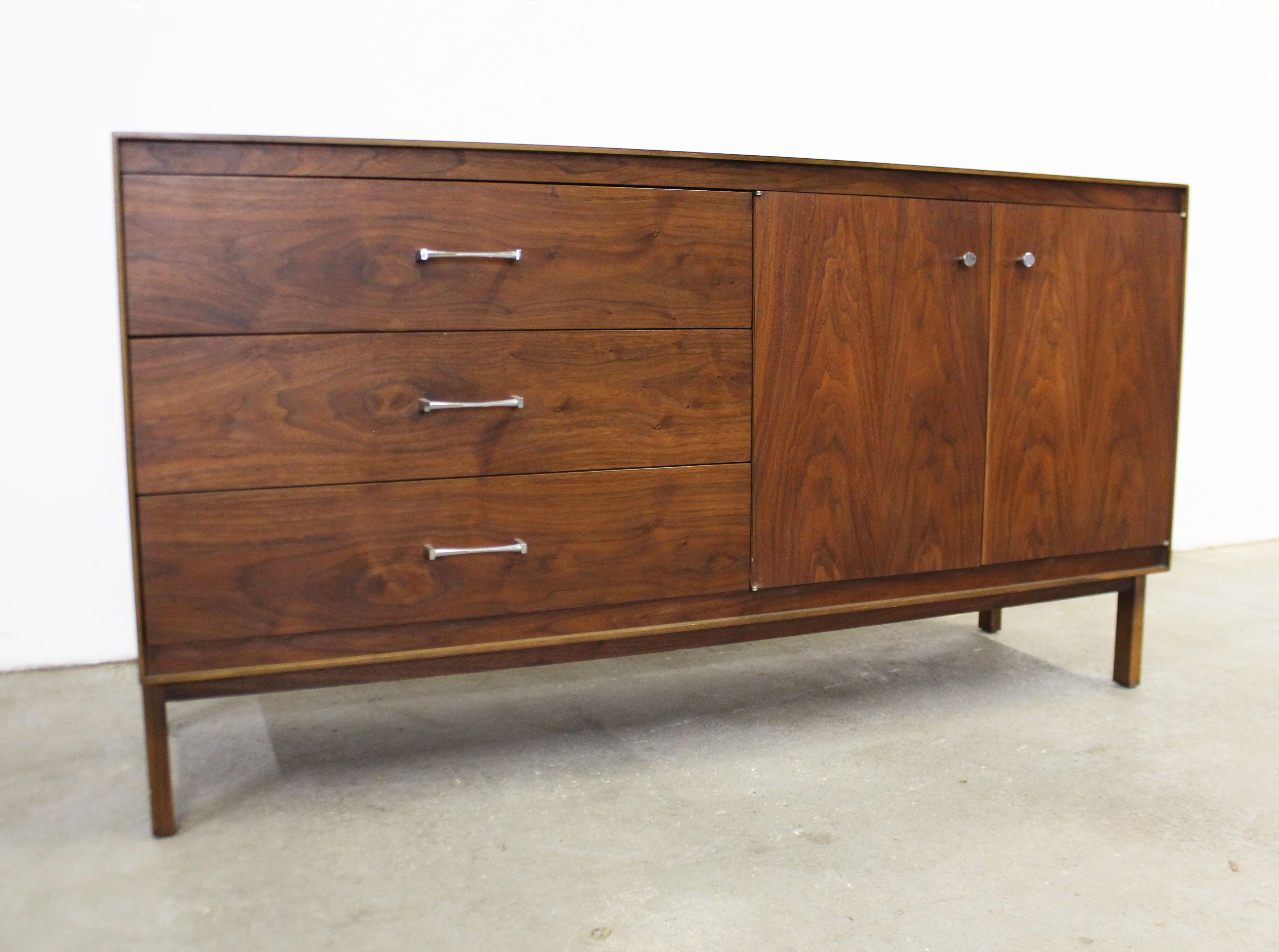 Offered is a vintage Mid-Century Modern credenza, designed by Paul McCobb for Lane's 