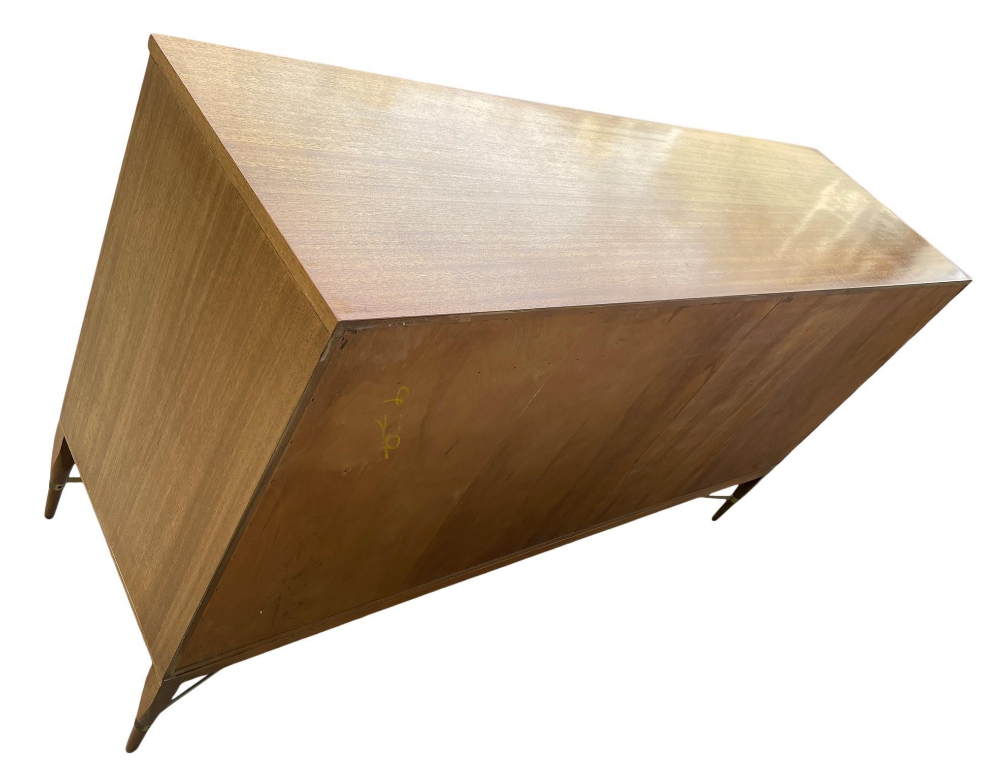 Mid-Century Modern Paul McCobb Leder-Anrichte mit Schiebetüren aus der Mitte des Jahrhunderts für Calvin Group im Angebot 4