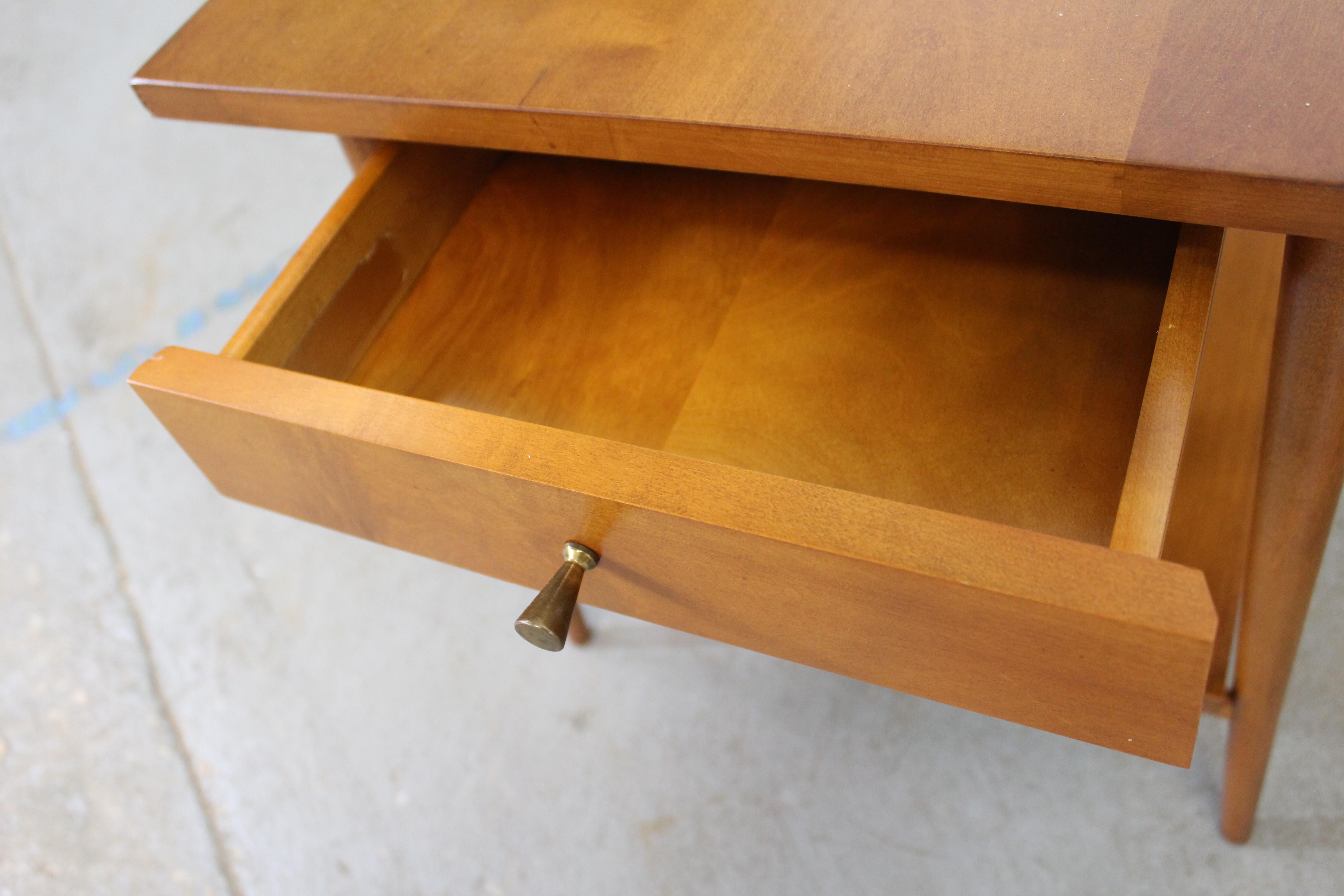 Mid-Century Modern Paul Mccobb Nightstands/End Tables For Sale 6