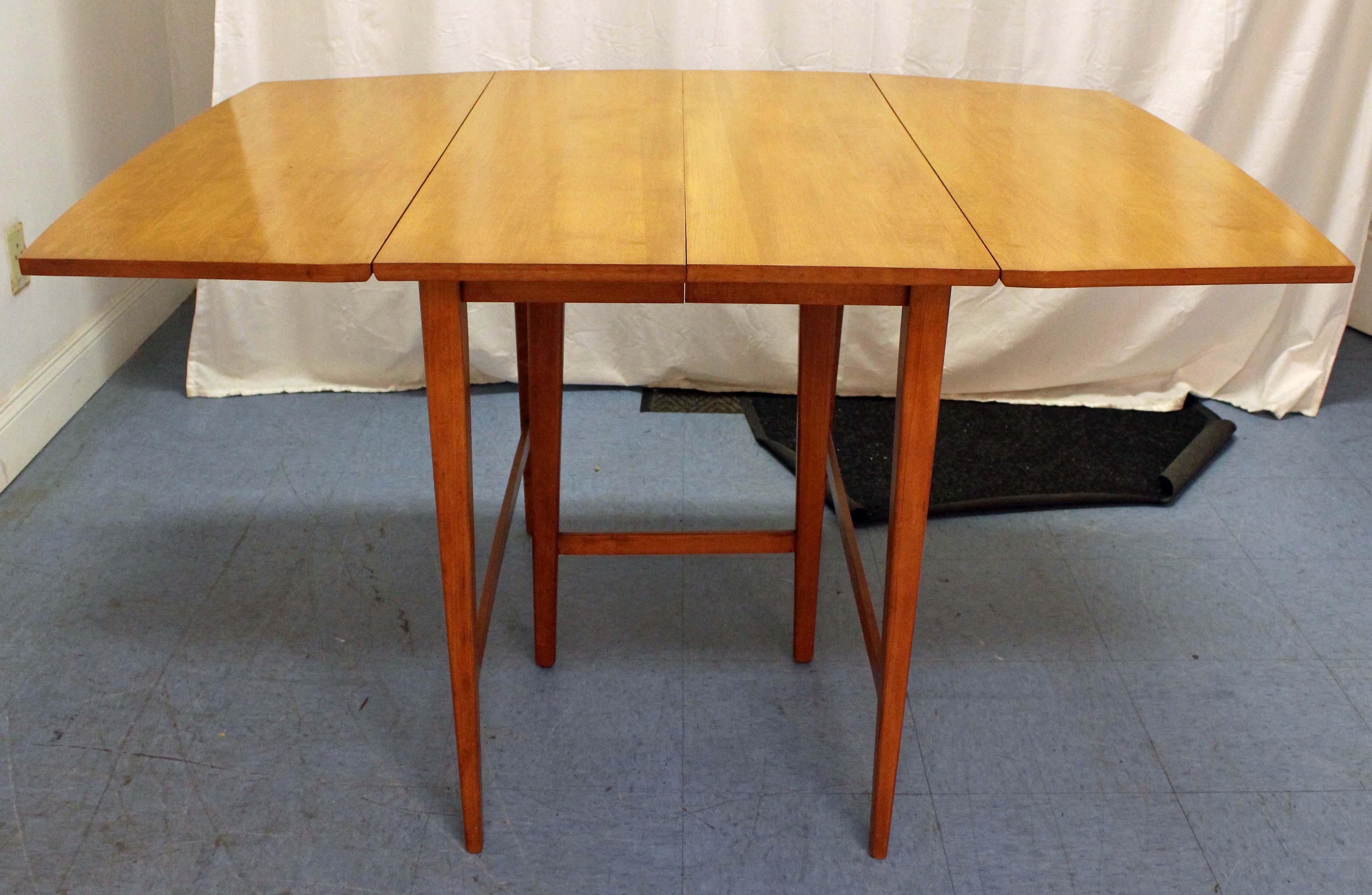 Mid-Century Modern Paul McCobb Planner Group Drop-Leaf Dining Table In Excellent Condition In Wilmington, DE