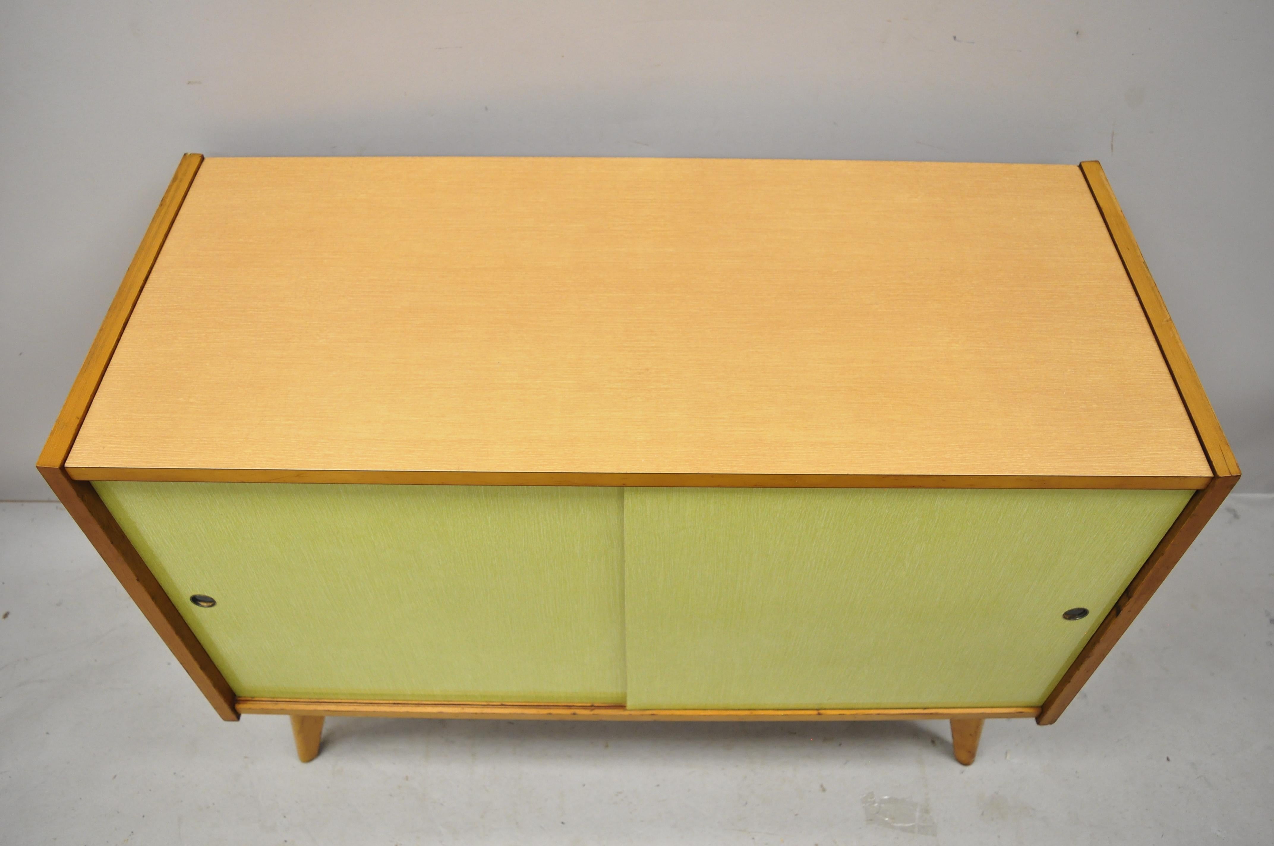 North American Mid-Century Modern Paul McCobb Style Sliding Door Yellow Credenza Cabinet Buffet
