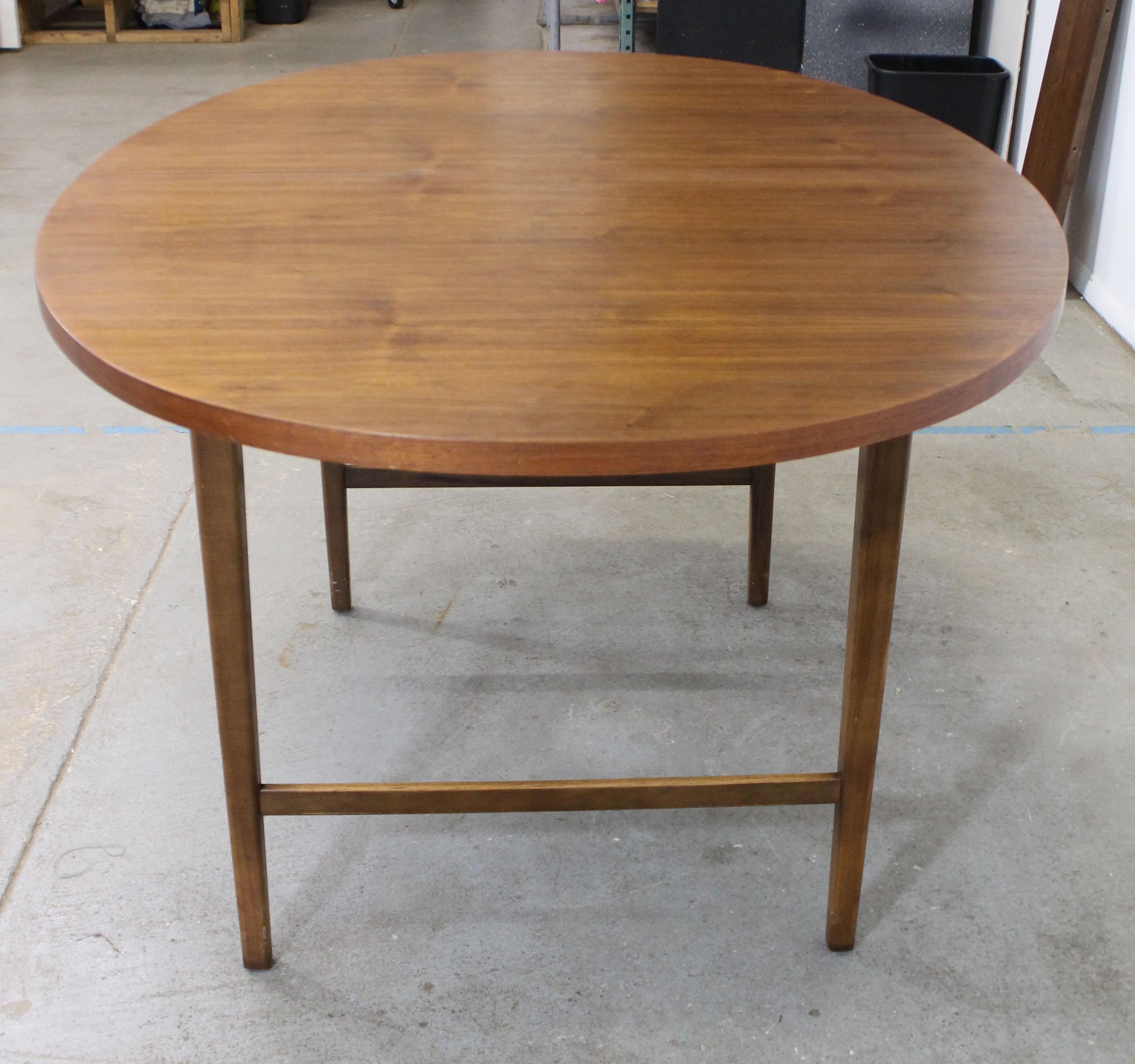 Mid-Century Modern Paul McCobb Style Walnut Extendable Dining Table 3