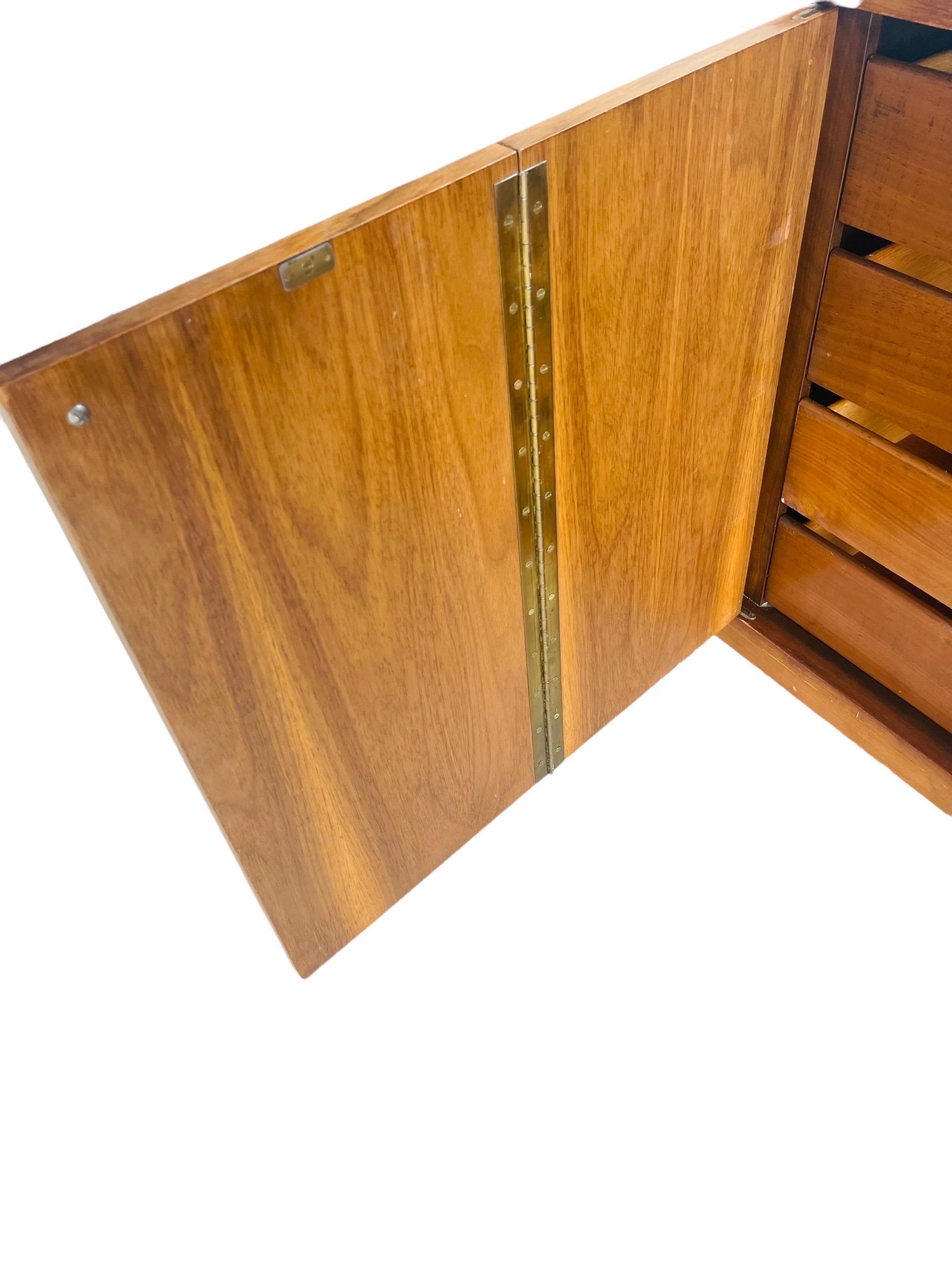 Mid-Century Modern Paul McCobb Style Walnut Triple Dresser For Sale 1