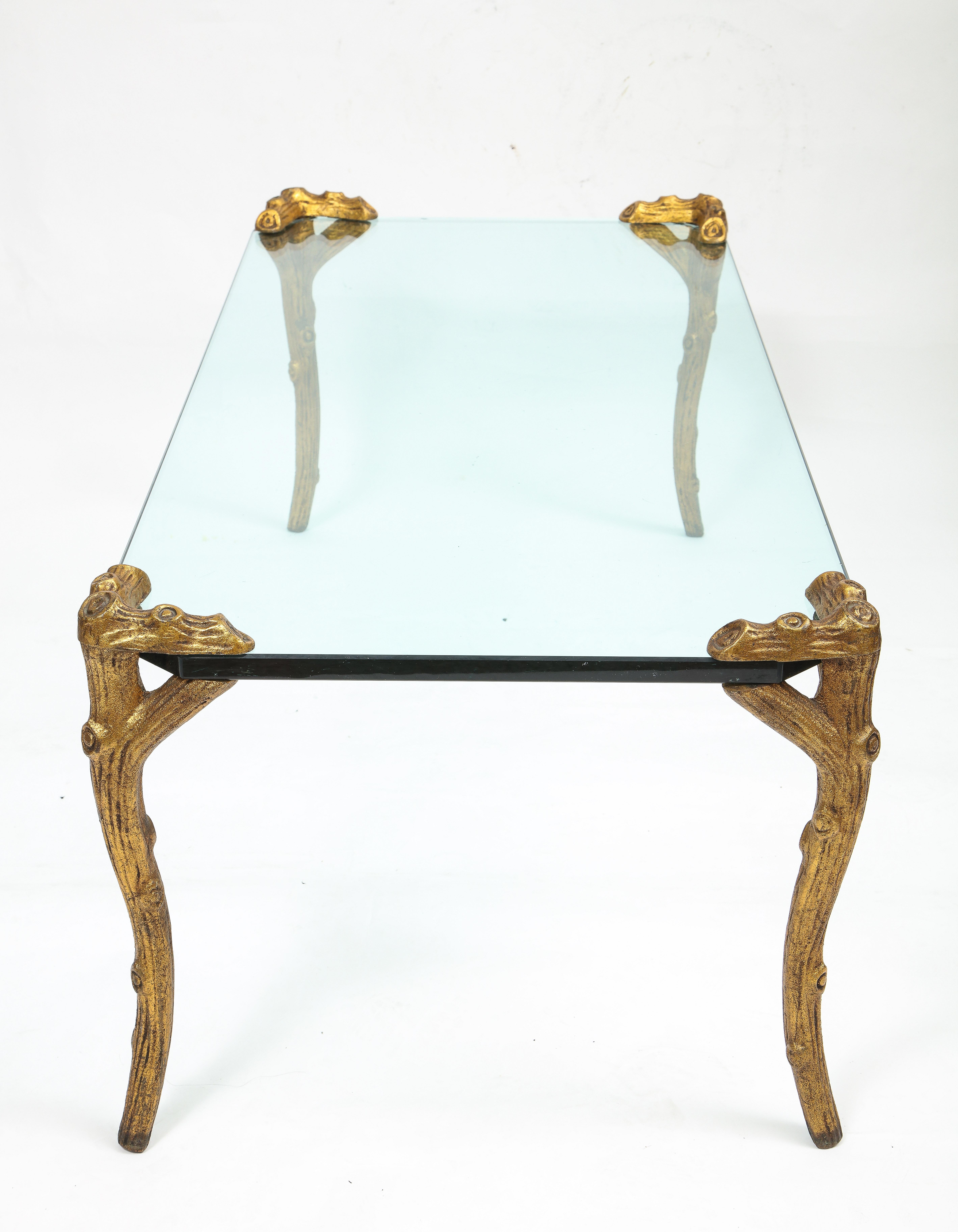 Moderne der Mitte des Jahrhunderts P.E. Guerin Faux Bois Tisch aus vergoldeter Bronze mit Stretcher (Handgeschnitzt) im Angebot