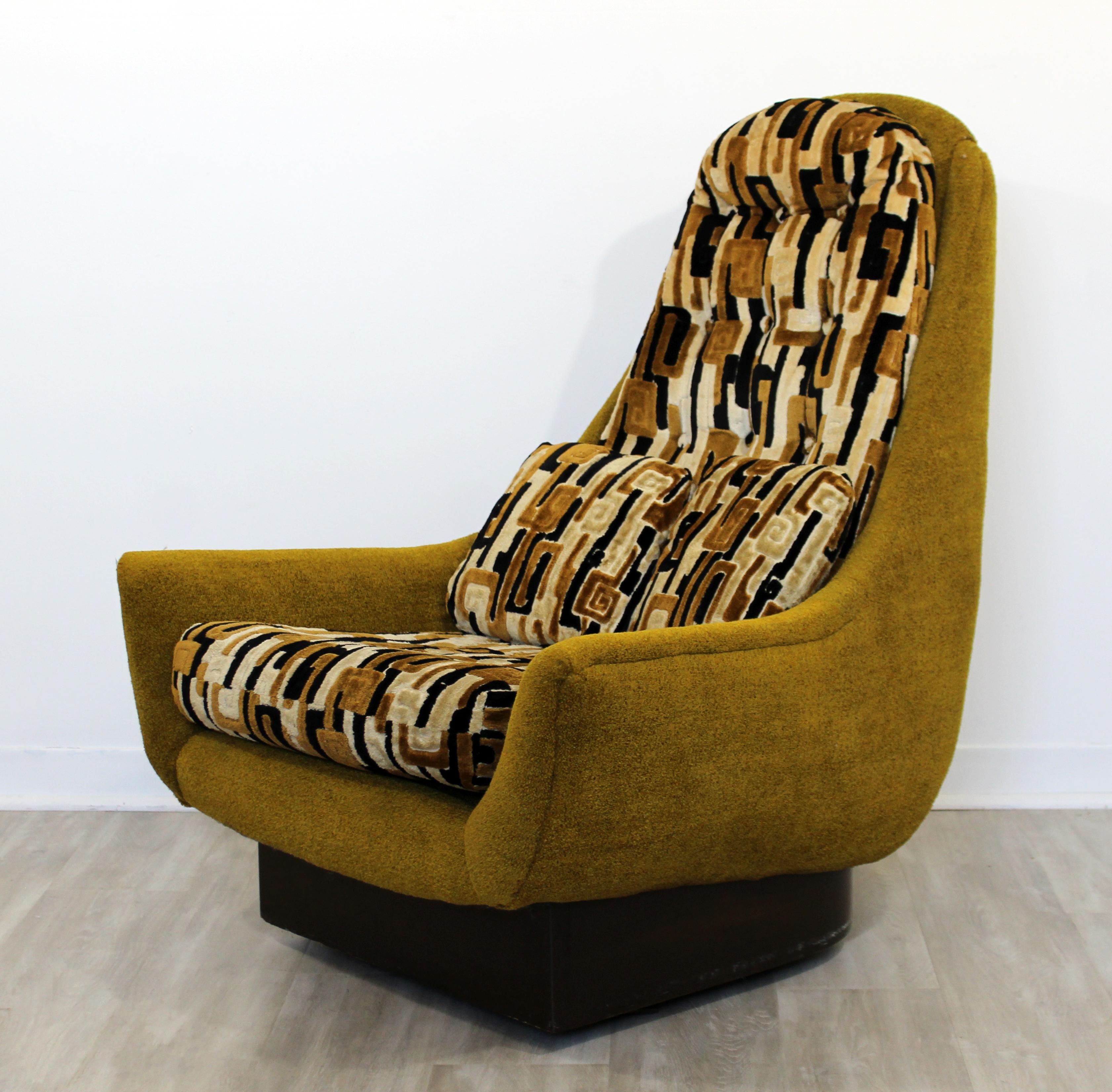 For your consideration is a great Adrian Pearsall style lounge armchair, on a plinth base, by International Furniture, circa 1960s. In very good vintage condition. The dimensions are 46