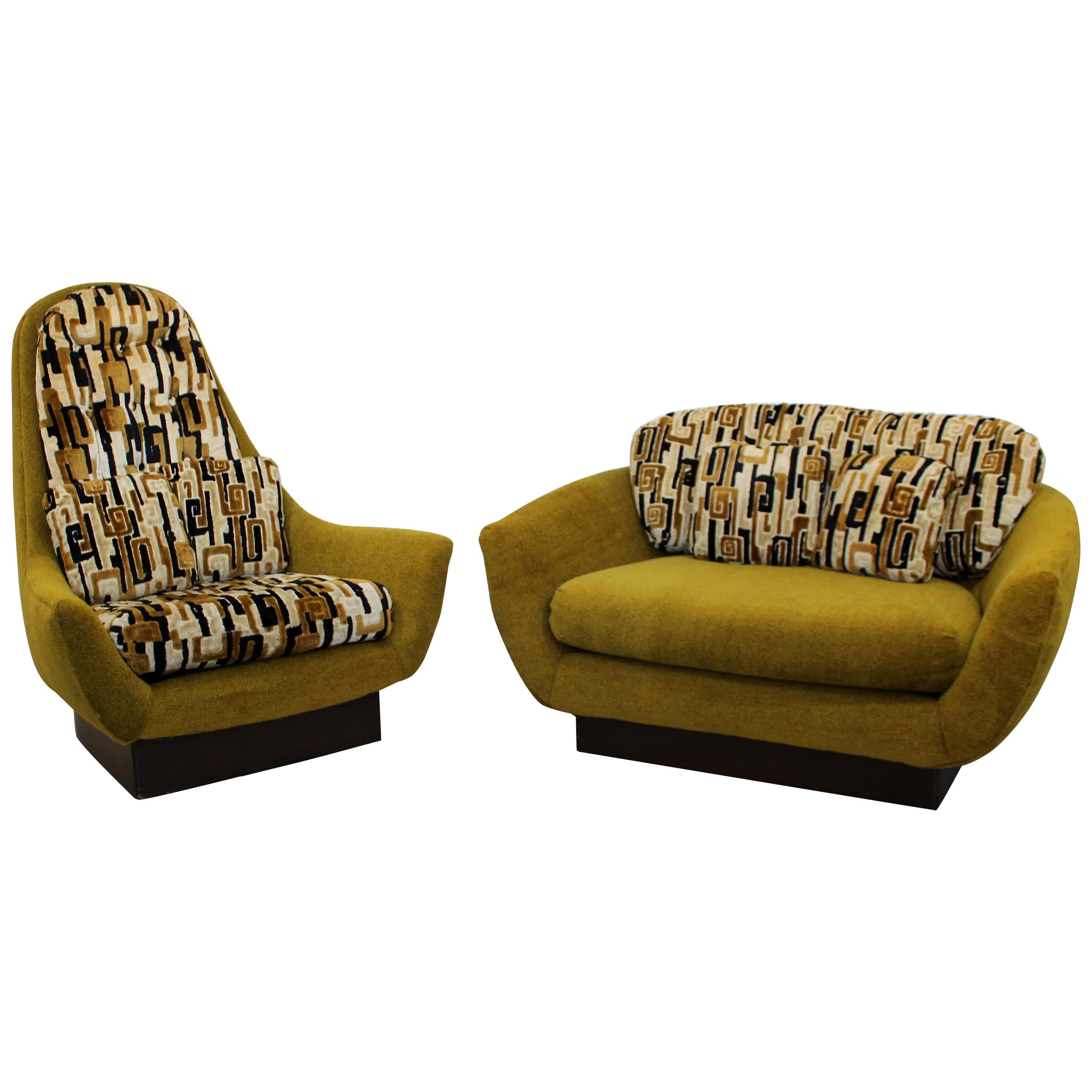 Mid-Century Modern Pearsall Style Plinth Base Pair of Lounge Armchairs, 1960s