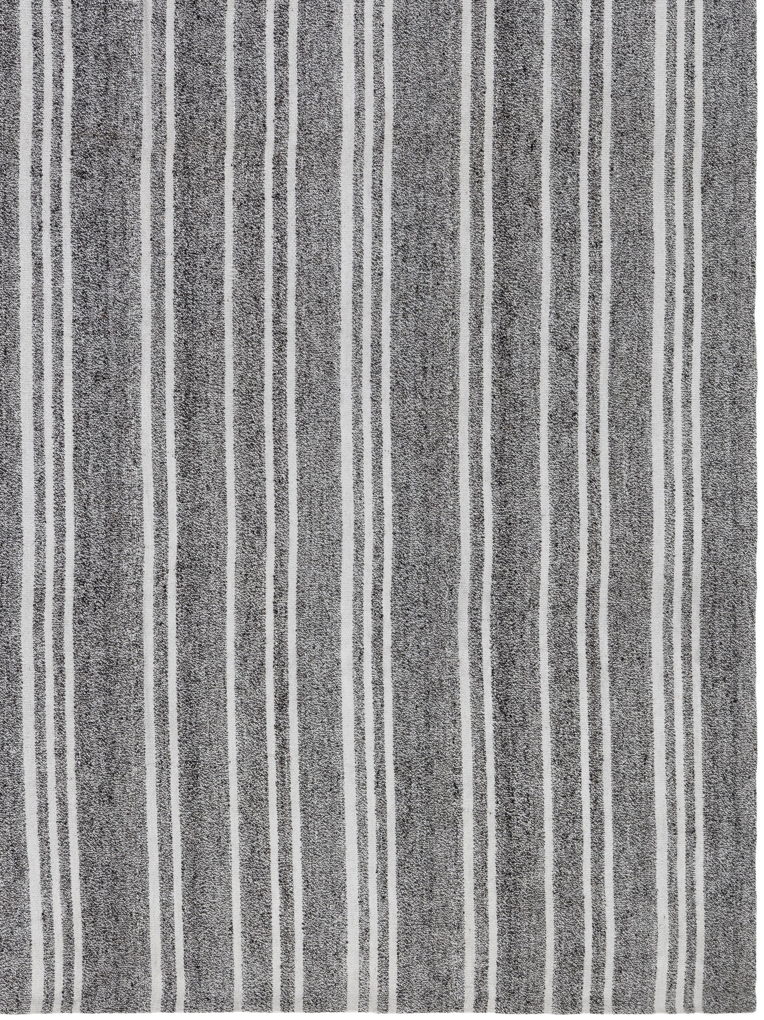 Mid-Century Modern Pelas Flat-Weave Rug im Angebot 3