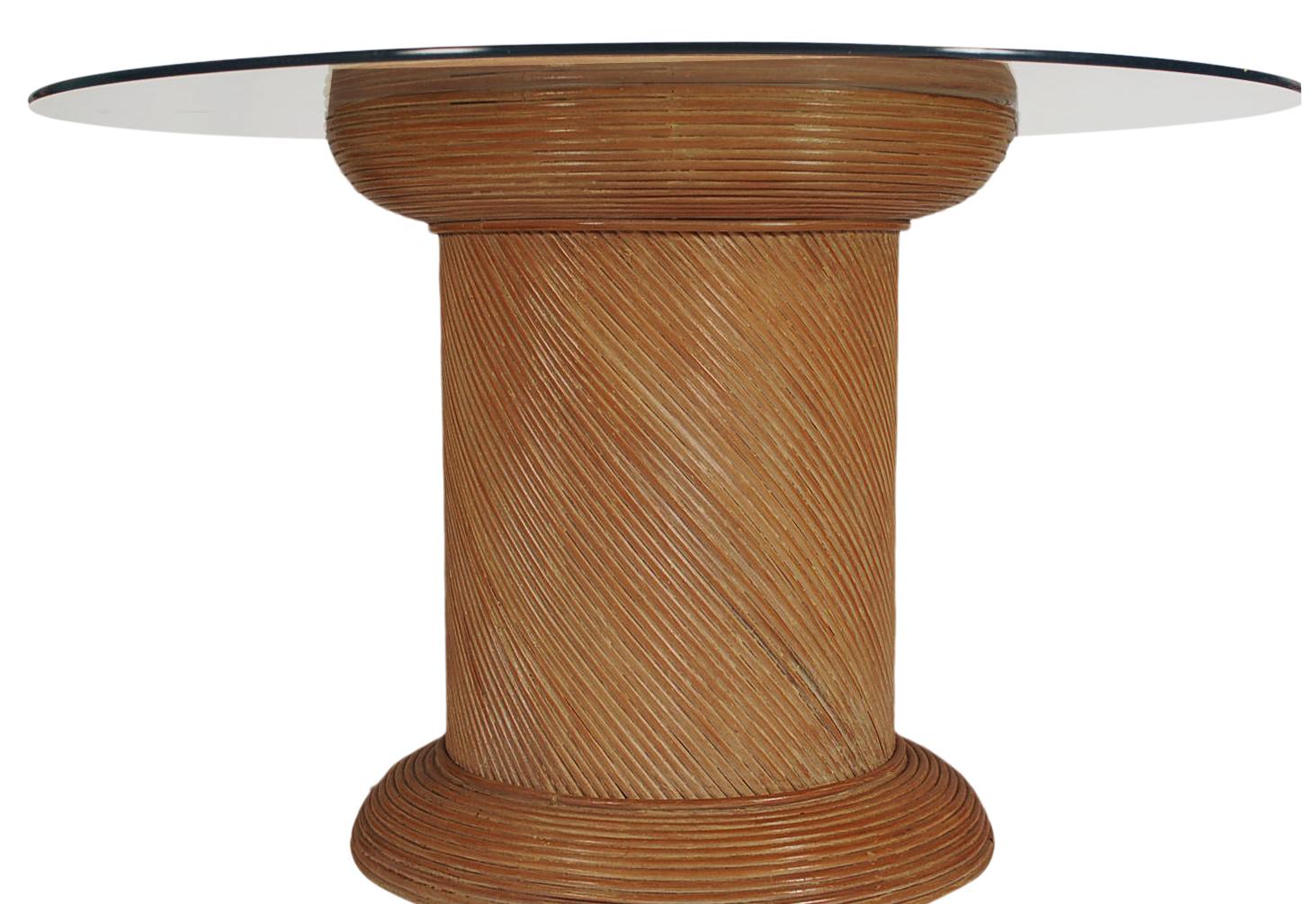 Américain Table de salle à manger circulaire ou ronde en bambou et verre The Moderns en vente