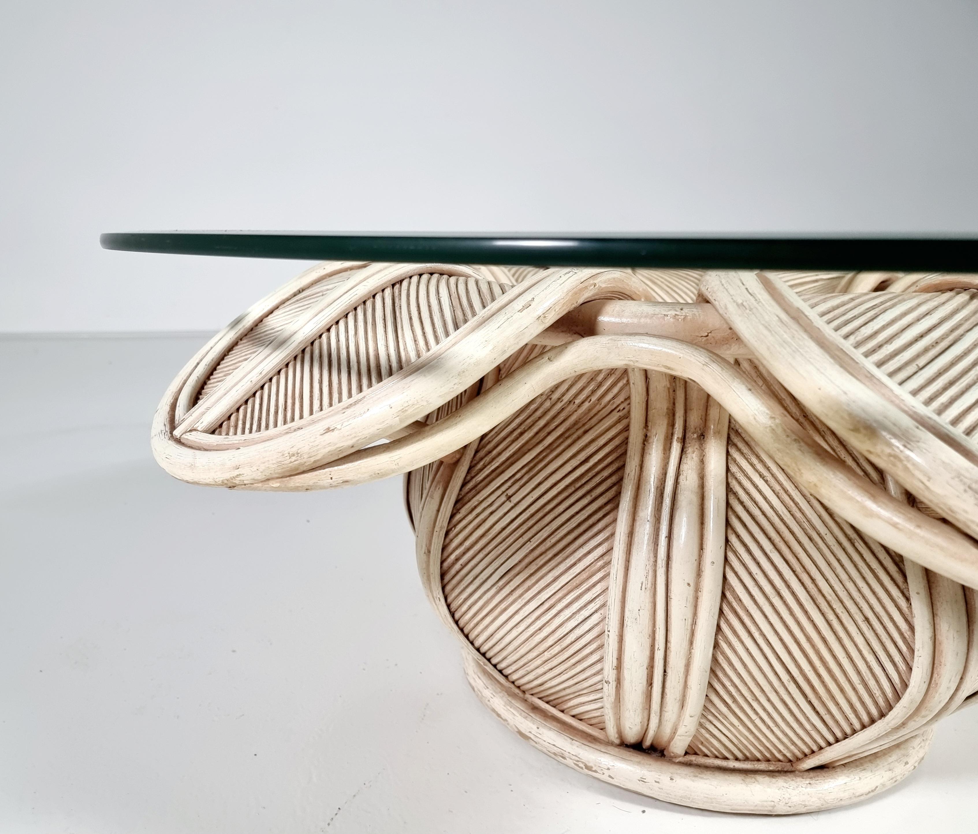 Mid-Century Modern Pencil Reed or Rattan Bell Flower Coffee Table, Italy 70s For Sale 4