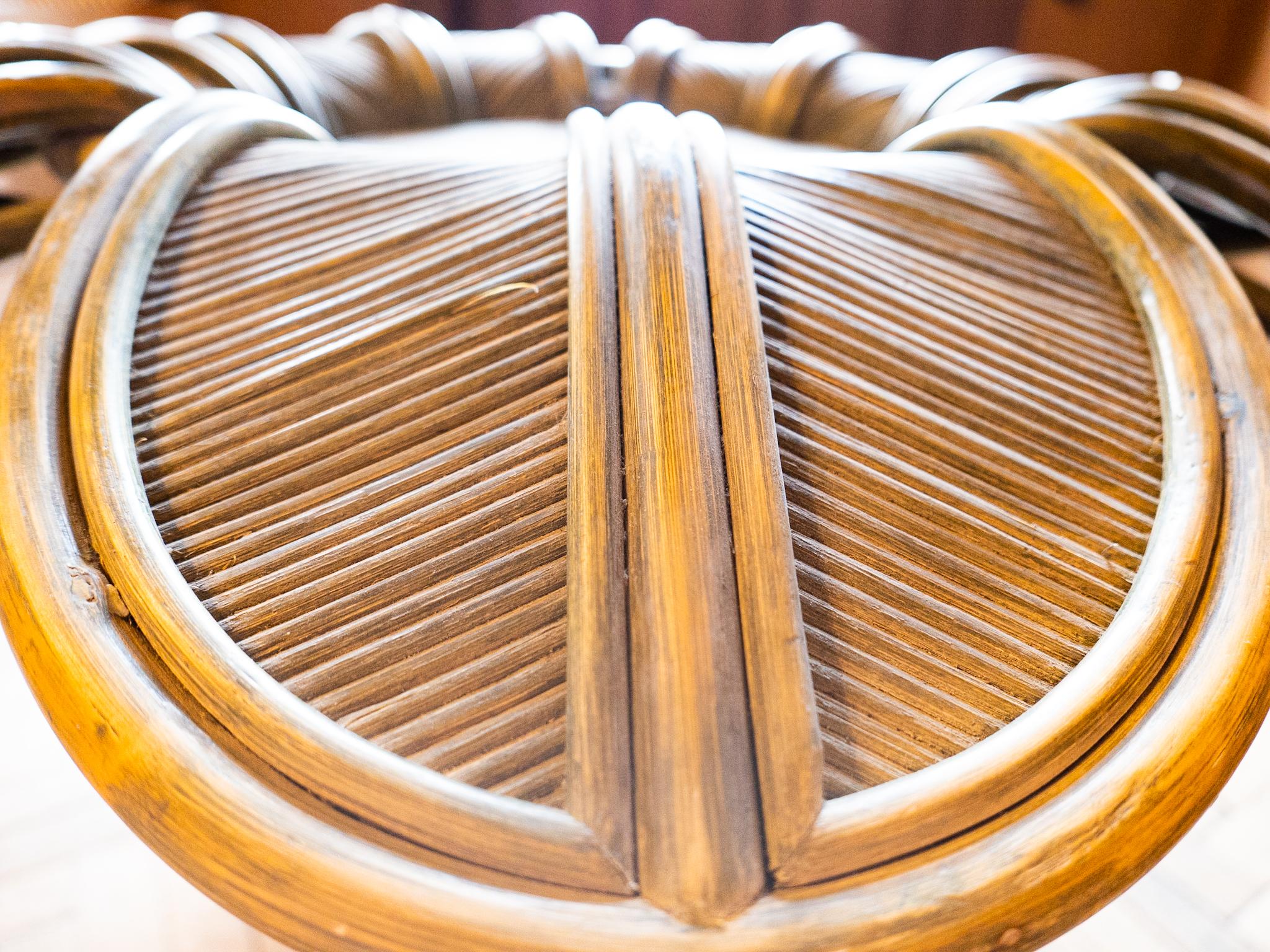 Mid-Century Modern Pencil Reed or Rattan Bell Flower Coffee Table, Italy 70s For Sale 4